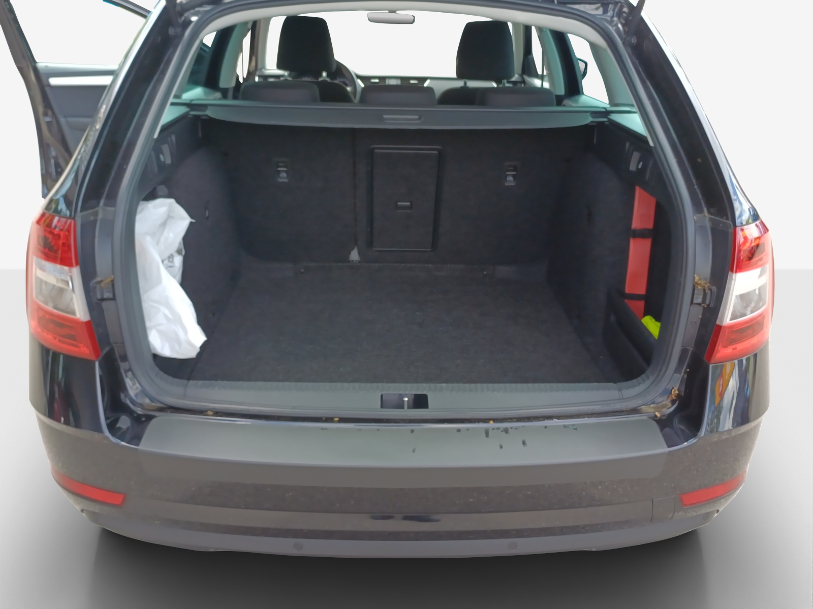SKODA Octavia Combi 2.0 TDI Ambition 4x4 DSG-image-12