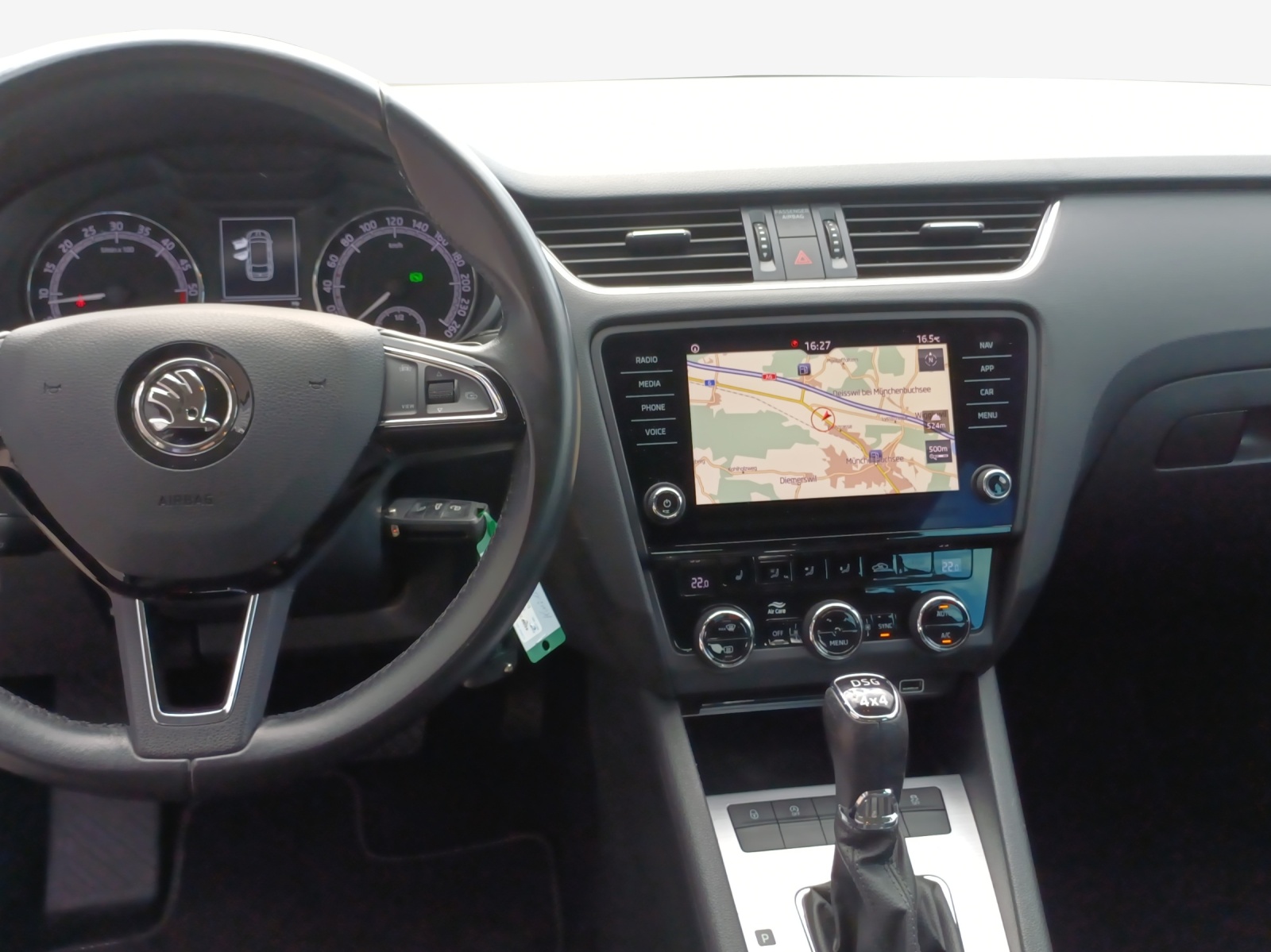SKODA Octavia Combi 2.0 TDI Ambition 4x4 DSG-image-8