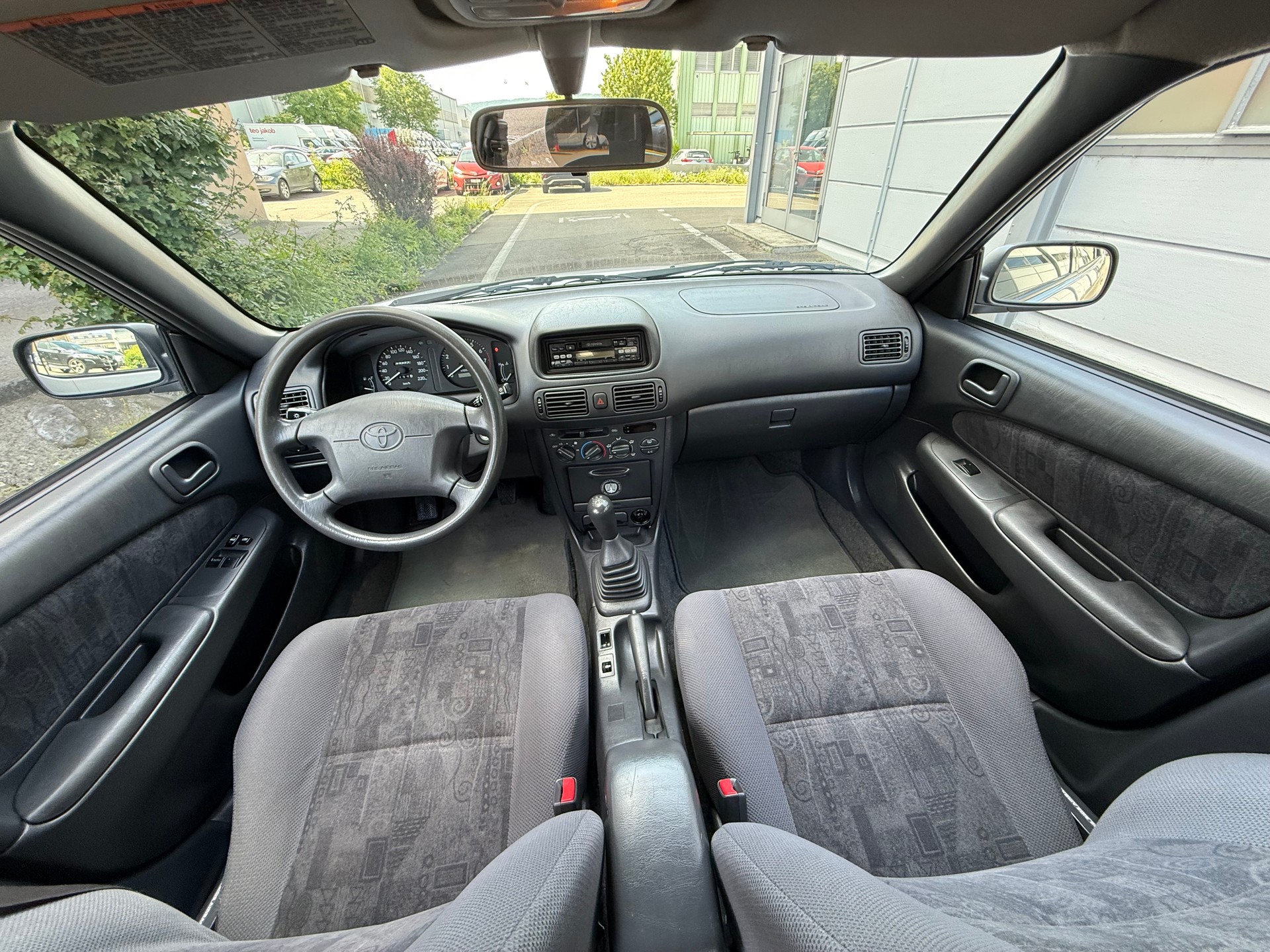 TOYOTA Corolla Sportswagon 1.8 Linea Terra X 4WD *Frisch ab MFK *Frisch ab Service *Klimaanlage *AHK 1400 Kg *Dachbox THULE-image-8