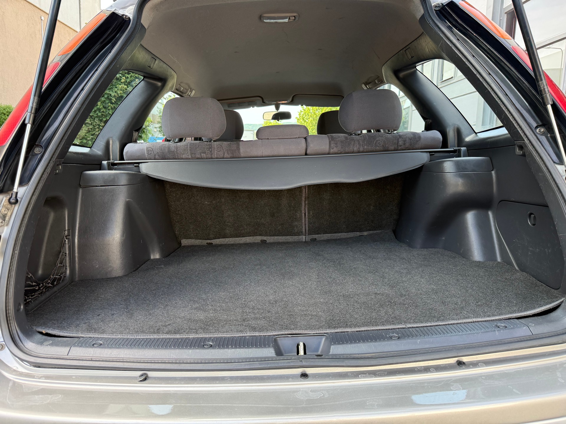 TOYOTA Corolla Sportswagon 1.8 Linea Terra X 4WD *Frisch ab MFK *Frisch ab Service *Klimaanlage *AHK 1400 Kg *Dachbox THULE-image-4