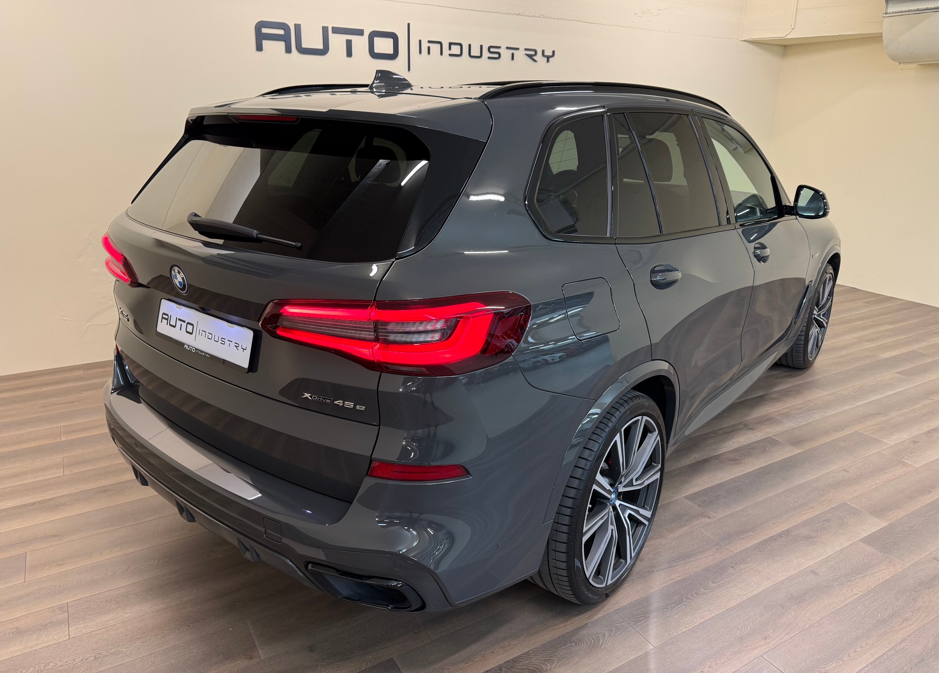 BMW X5 xDrive45e M Sport Steptronic-image-4