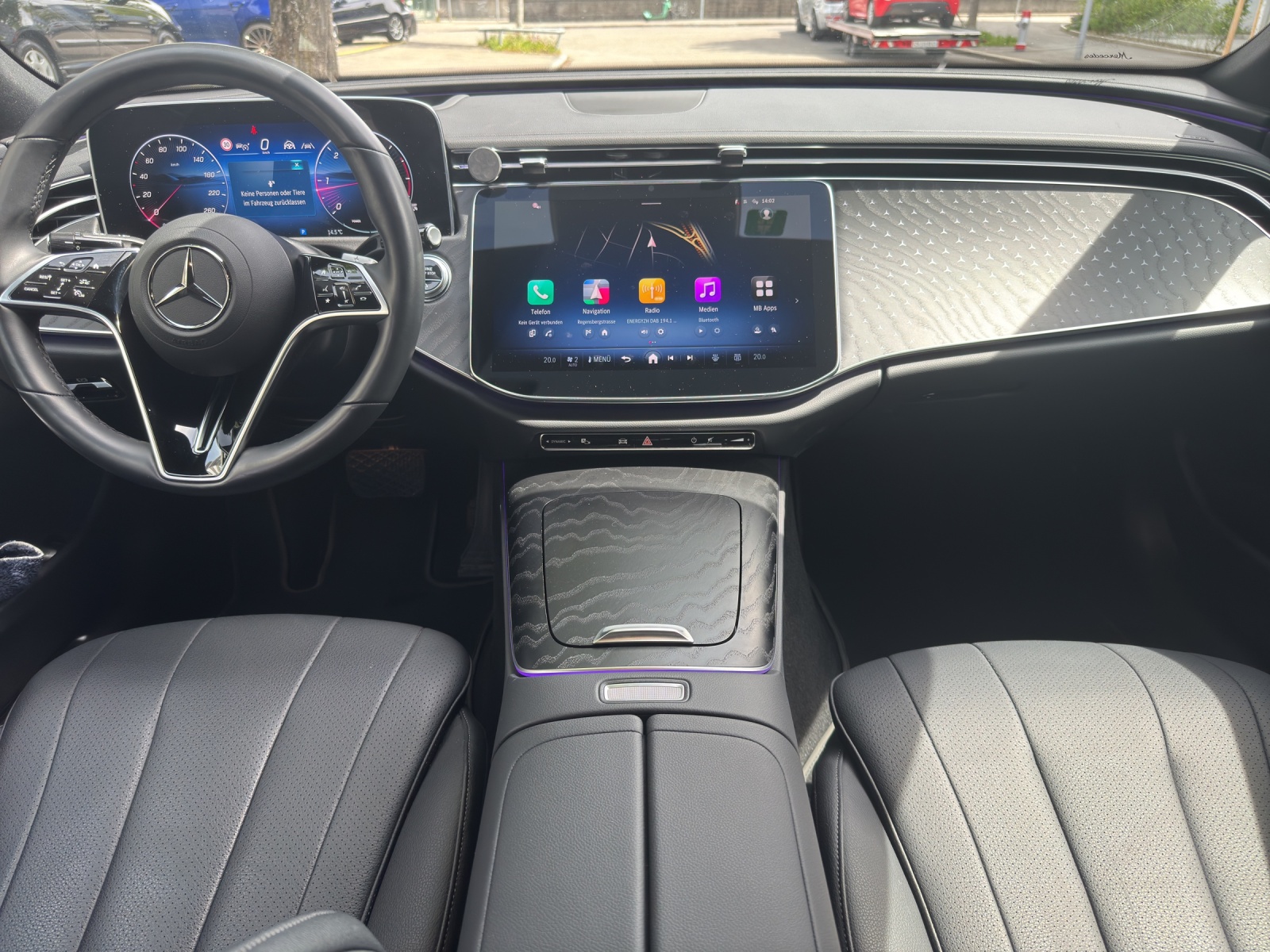 MERCEDES-BENZ E 220 d 4Matic 9G-Tronic-image-10