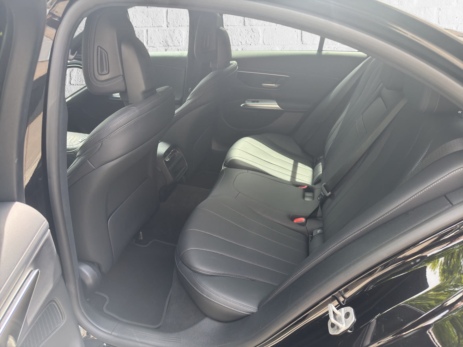 MERCEDES-BENZ E 220 d 4Matic 9G-Tronic-image-28
