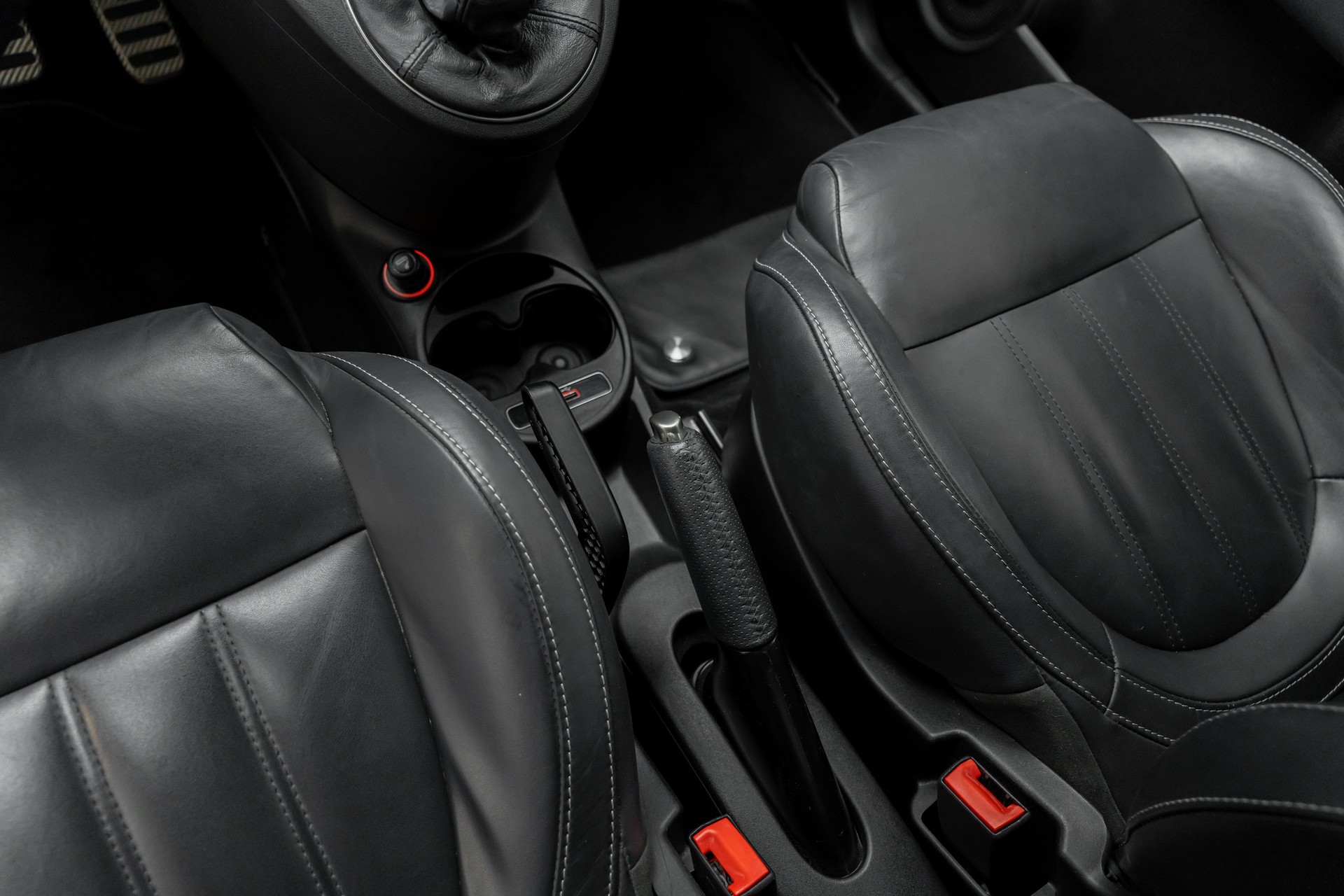 FIAT 595 1.4 16V Turbo Abarth Turismo-image-10