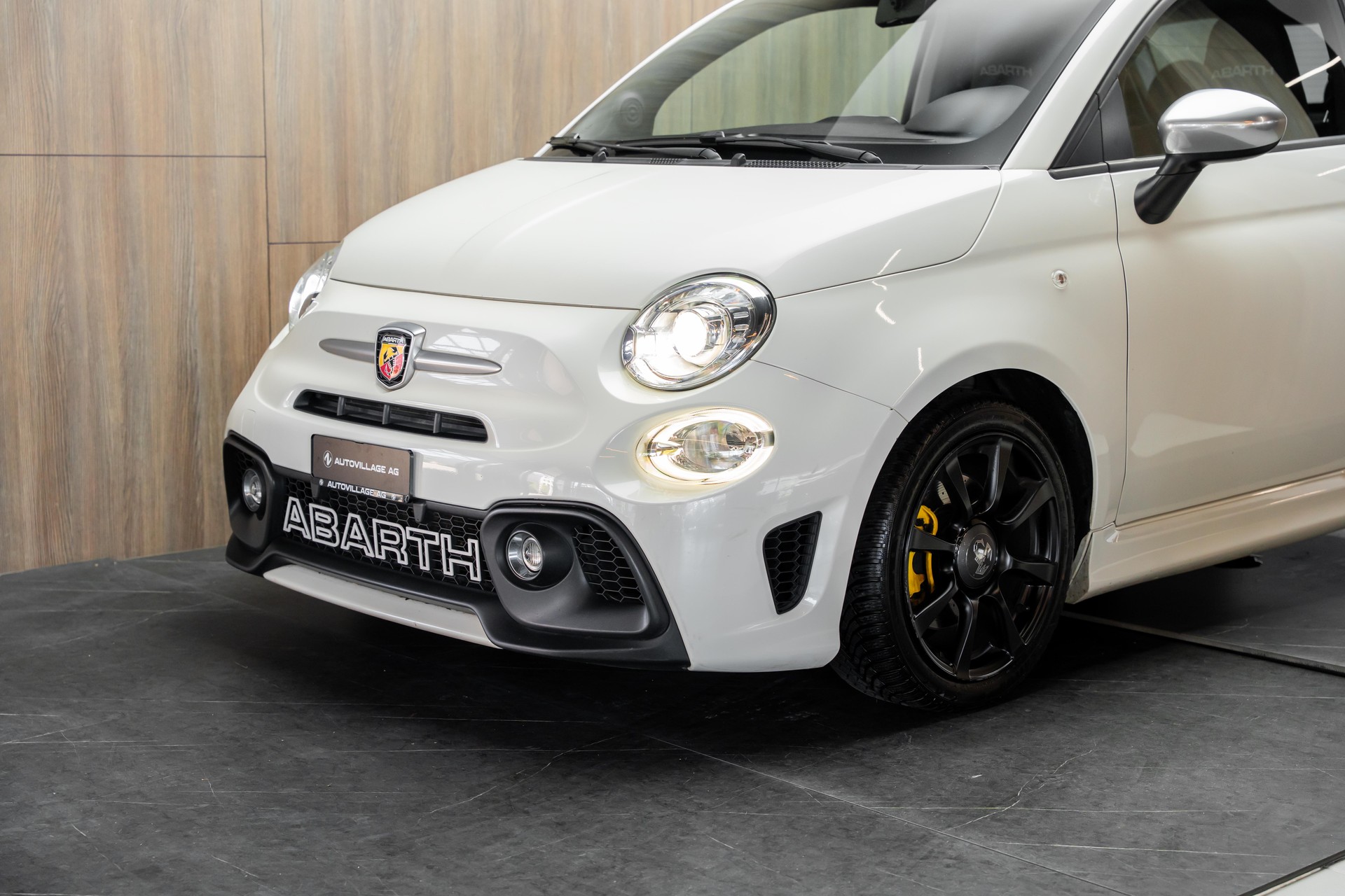 FIAT 595 1.4 16V Turbo Abarth Turismo-image-21