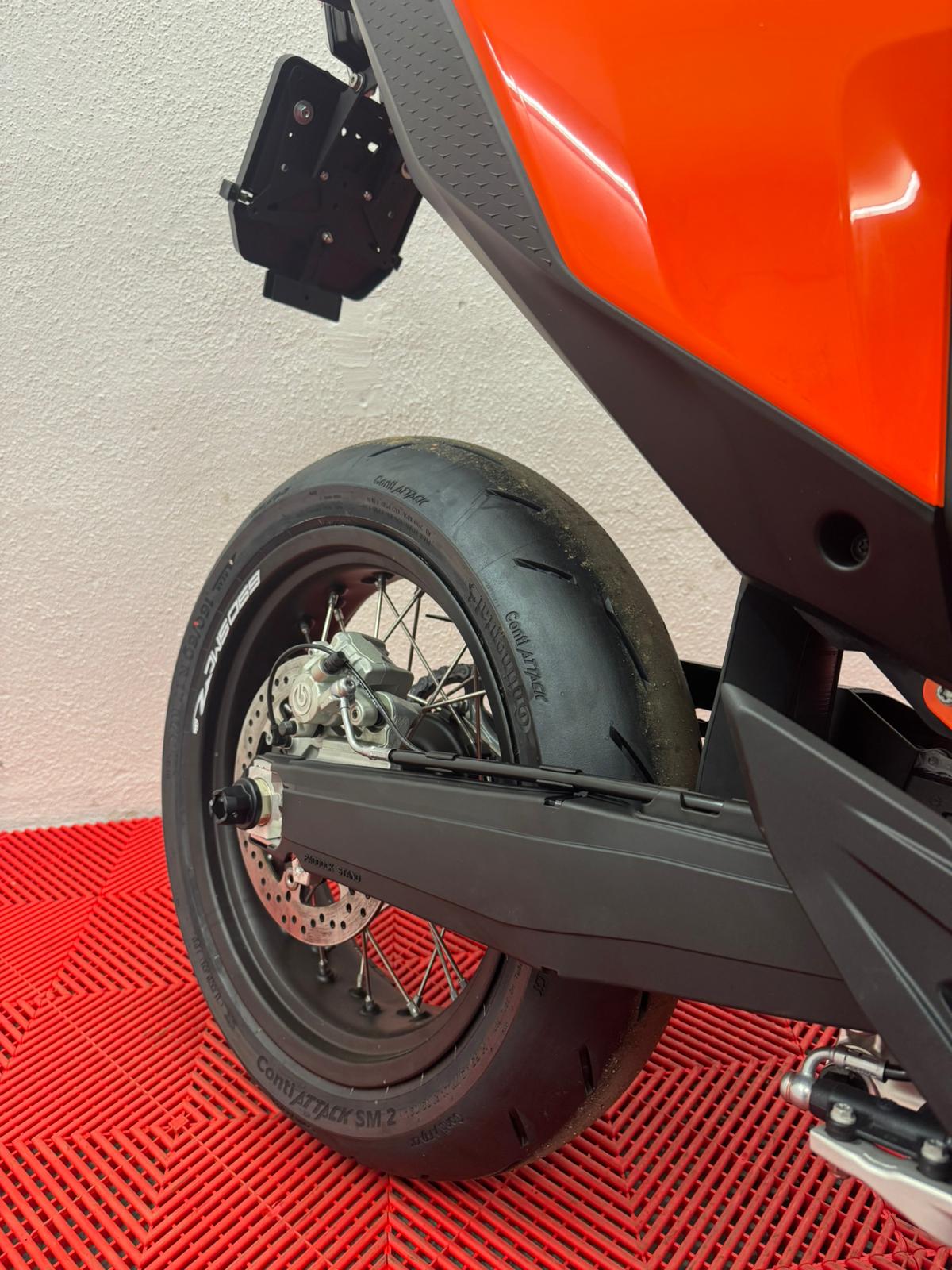 KTM 690 SMC R-image-6