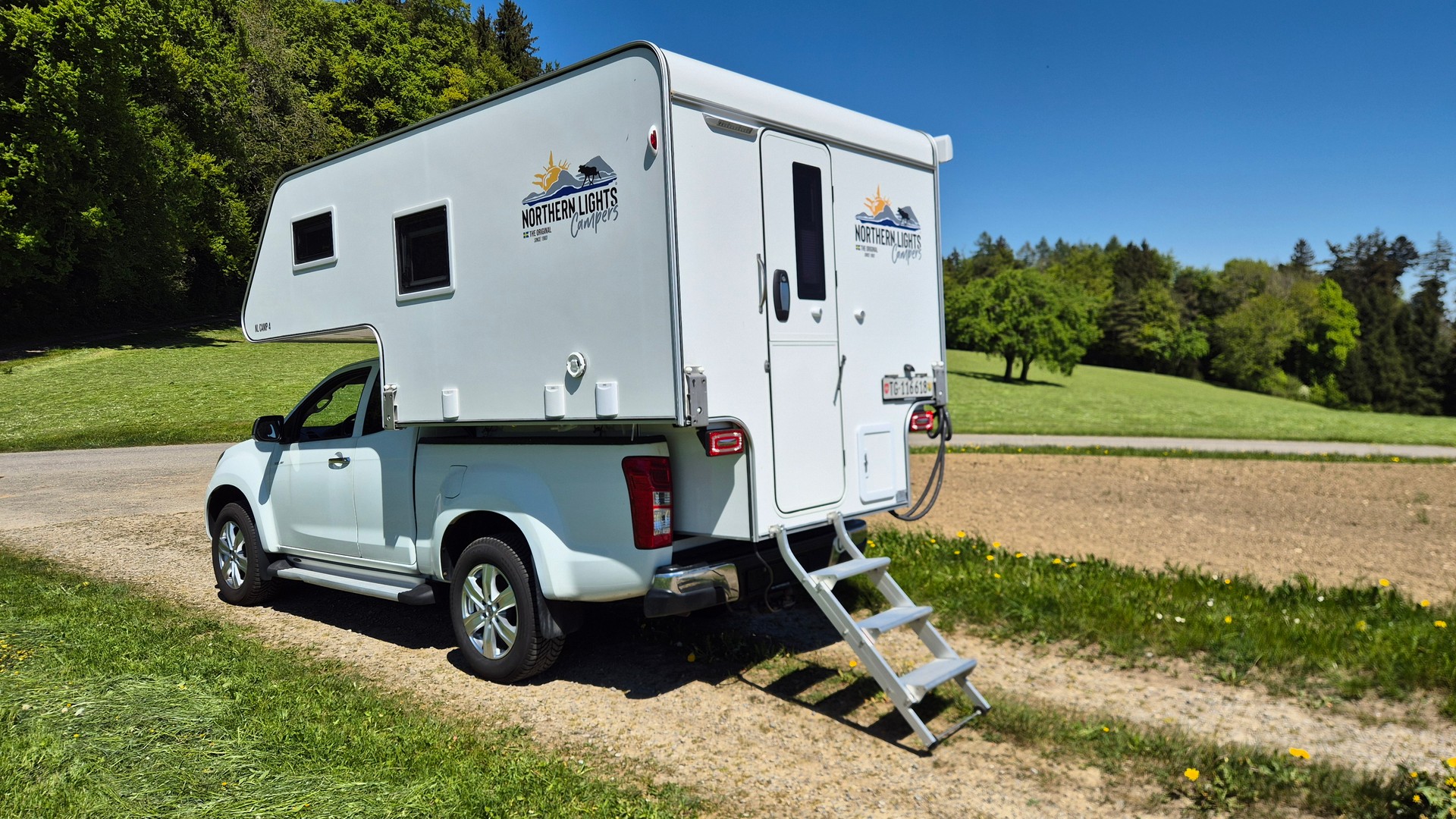 ISUZU D-MAX 1.9 SpaceCab Solar Plus 4x4 A-image-3