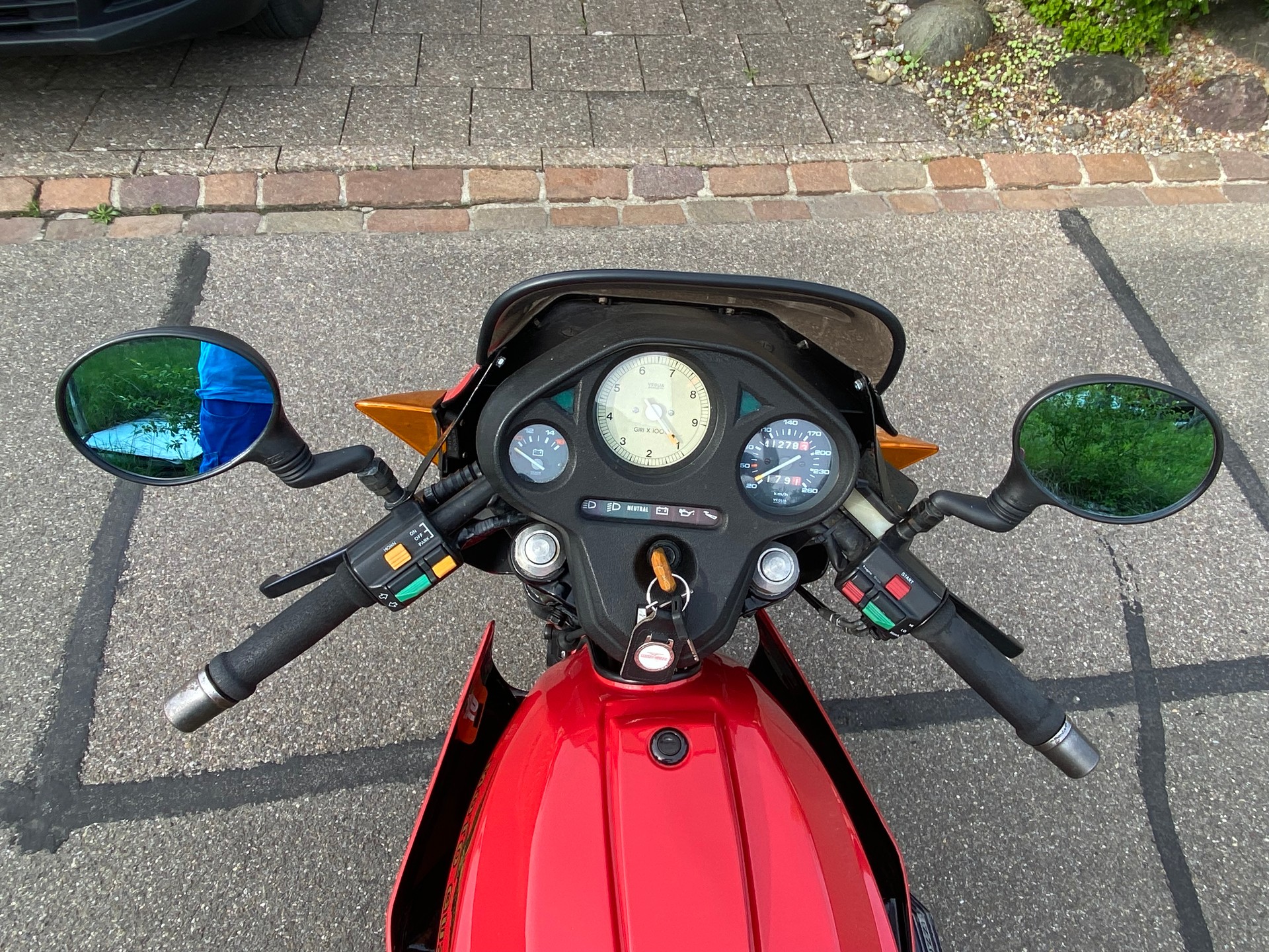 MOTO GUZZI Le Mans 1000-image-2