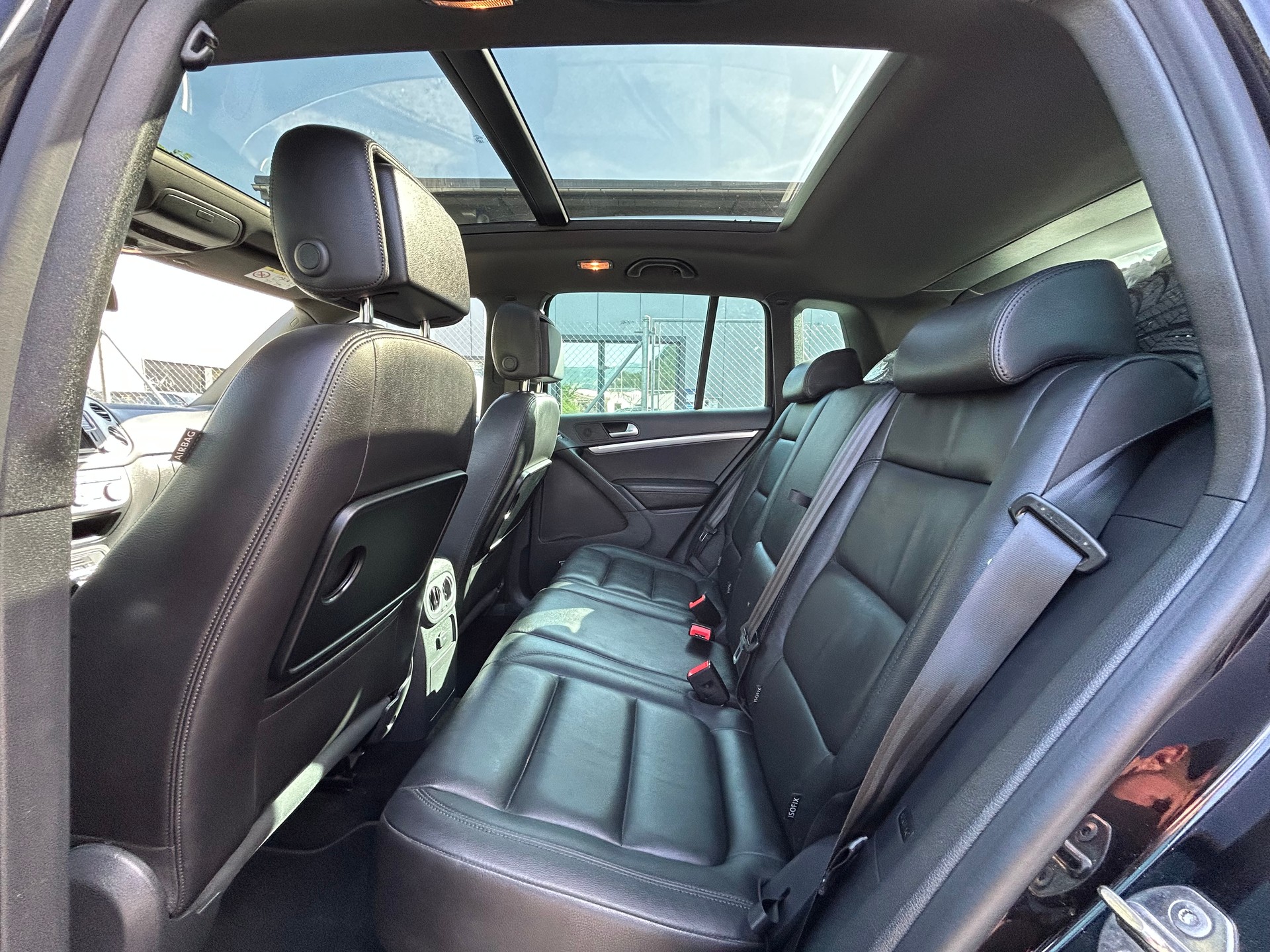 VW Tiguan 2.0 TDI Cityscape 4Motion DSG R-Line Highline CUP-image-11