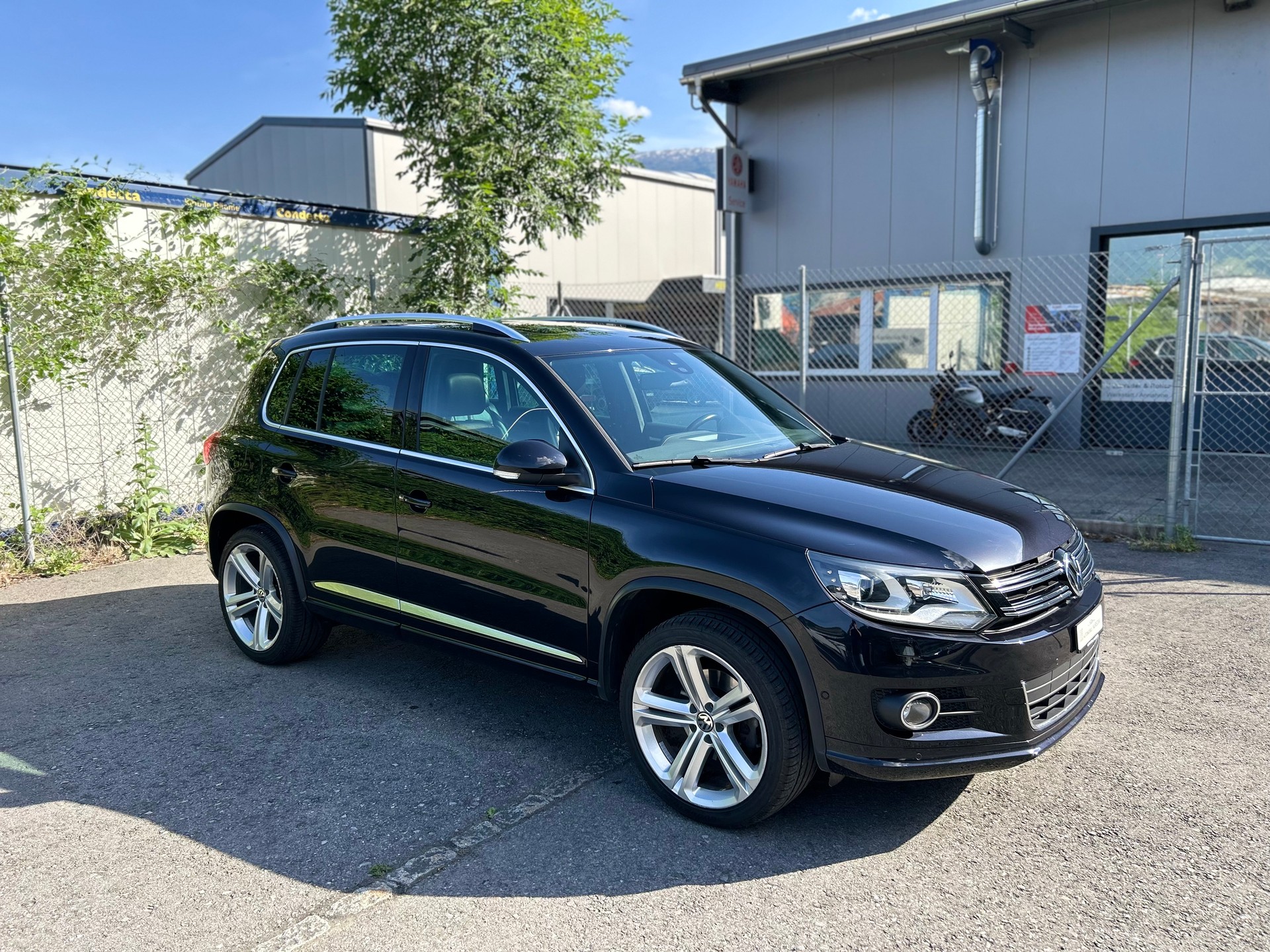 VW Tiguan 2.0 TDI Cityscape 4Motion DSG R-Line Highline CUP-image-1