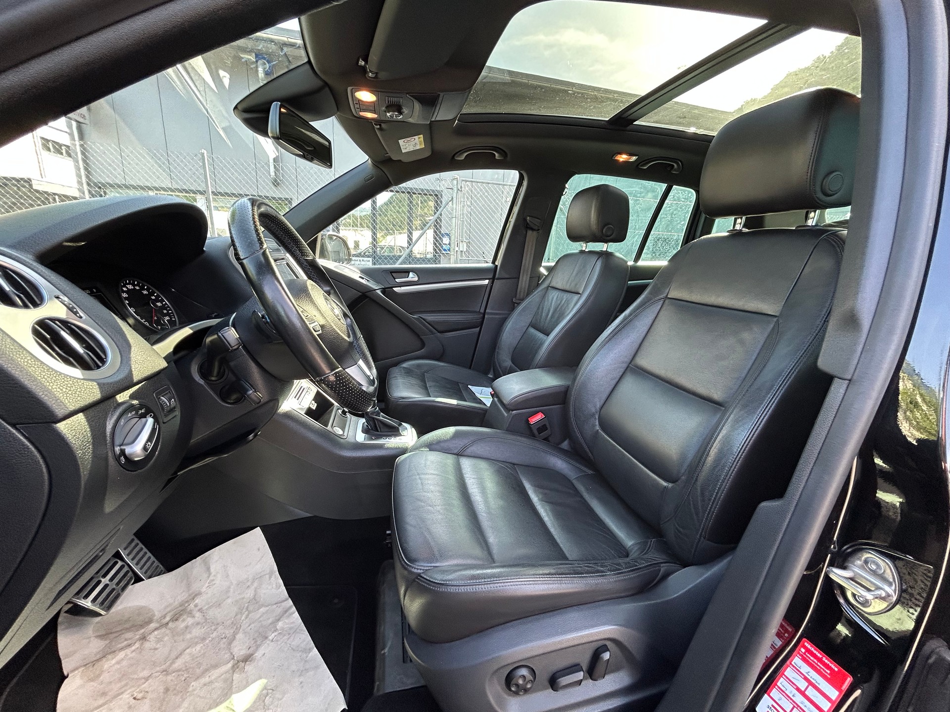 VW Tiguan 2.0 TDI Cityscape 4Motion DSG R-Line Highline CUP-image-8