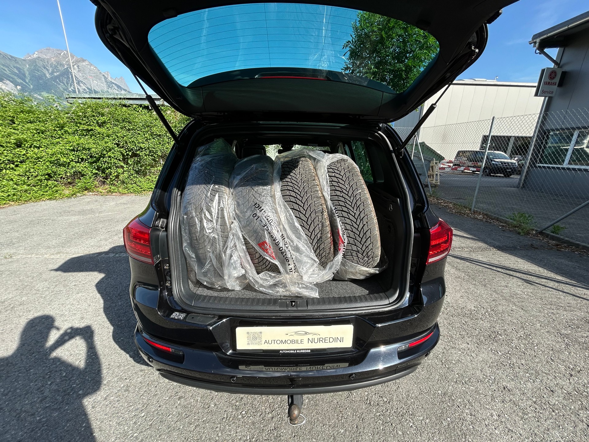 VW Tiguan 2.0 TDI Cityscape 4Motion DSG R-Line Highline CUP-image-12