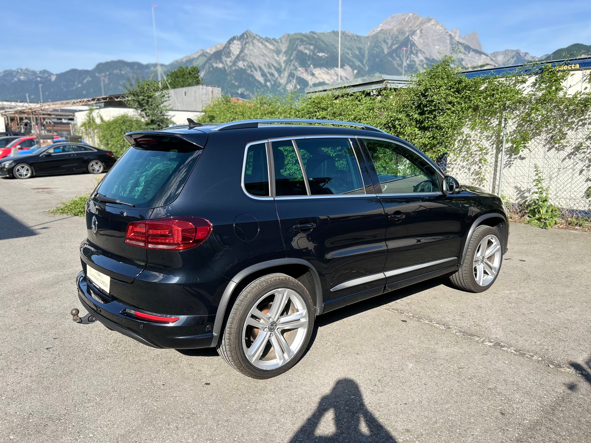 VW Tiguan 2.0 TDI Cityscape 4Motion DSG R-Line Highline CUP-image-2