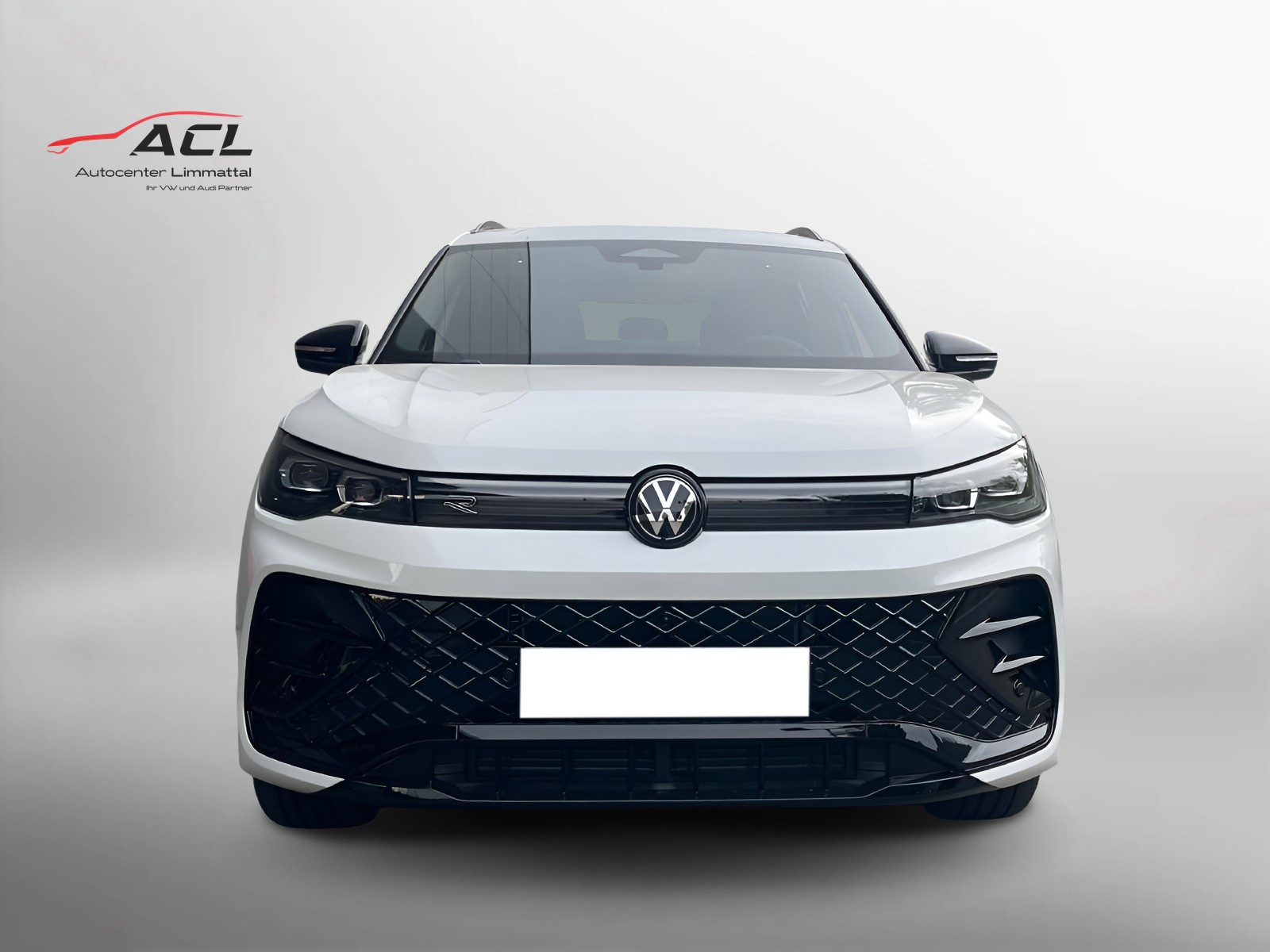 VW Tiguan R-Line 2.0TSI 204PS 4Motion DSG-image-1