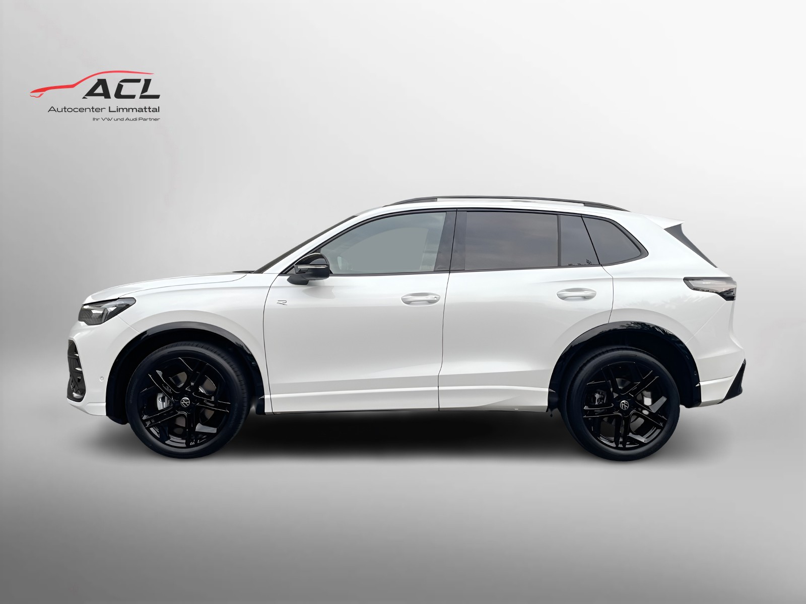VW Tiguan R-Line 2.0TSI 204PS 4Motion DSG-image-2