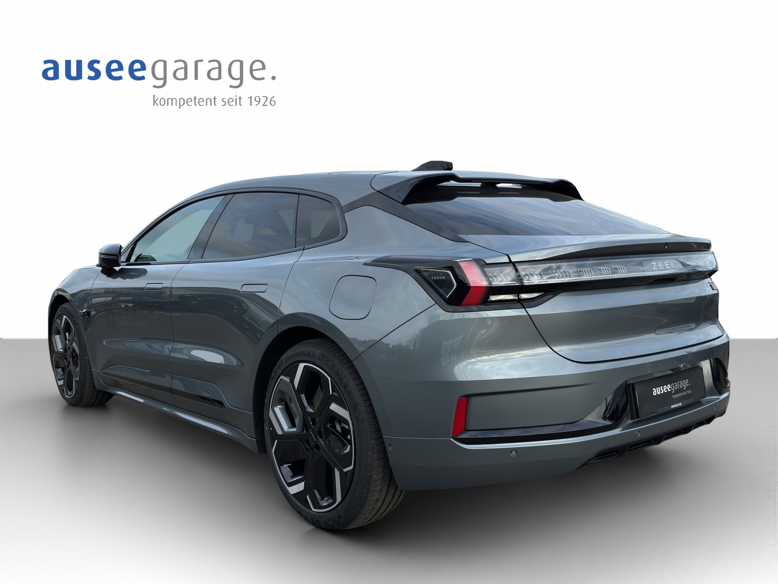 ZEEKR 001 Performance AWD-showroom-element-2