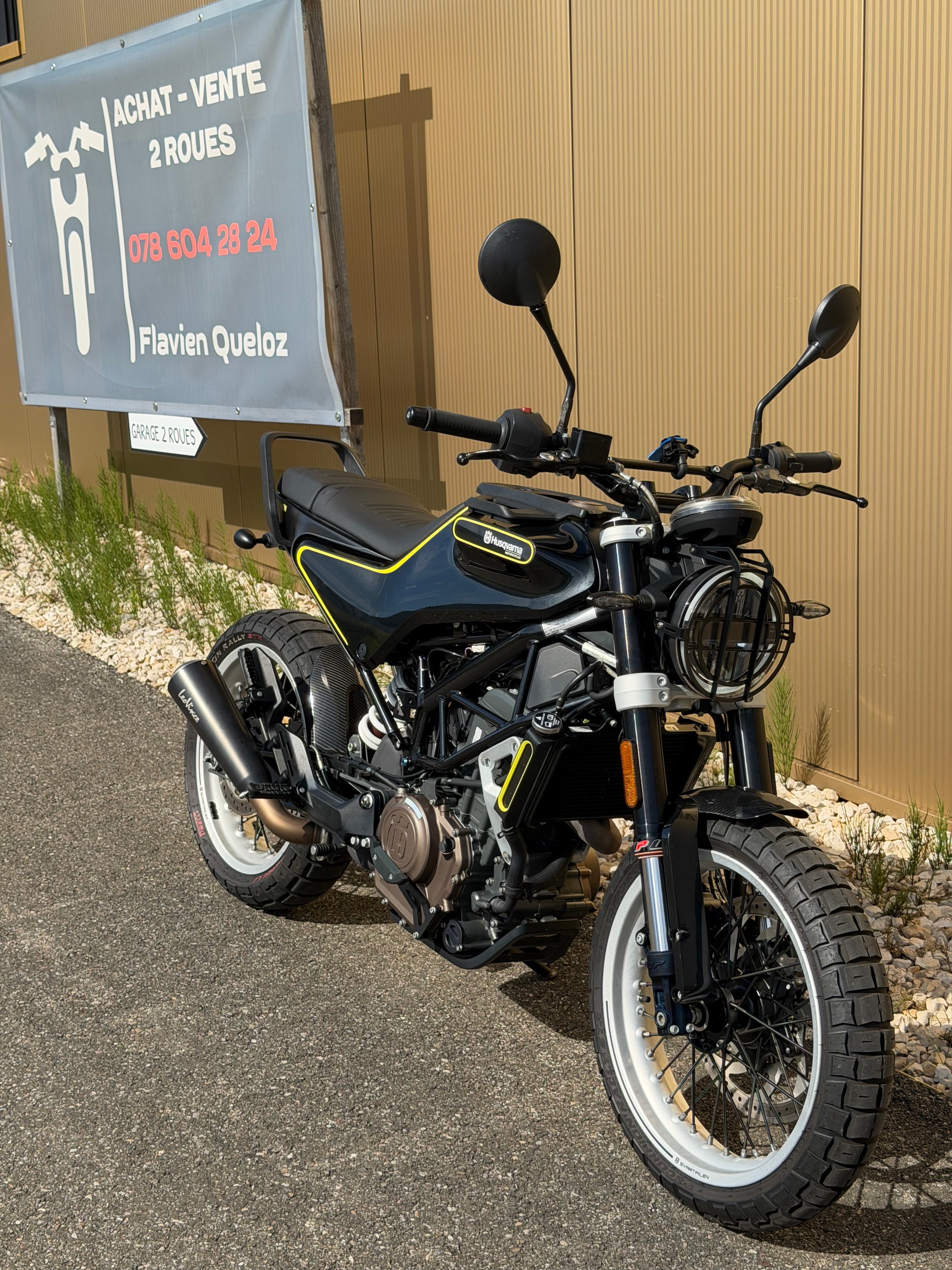 HUSQVARNA Svartpilen 401