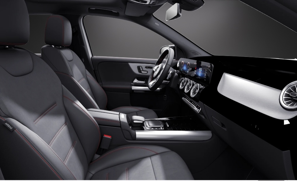 MERCEDES-BENZ EQA 300 AMG Line 4Matic-image-7