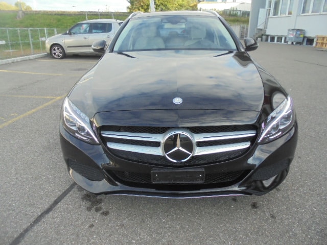 MERCEDES-BENZ C 220 d 4Matic 7G-Tronic-image-8