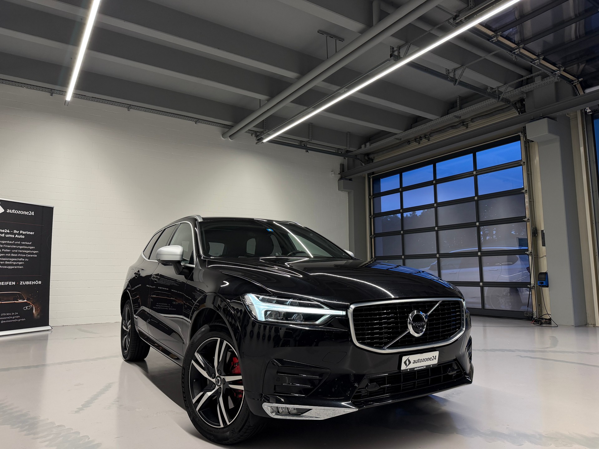 VOLVO XC60 2.0 T5 R-Design AWD-image-5