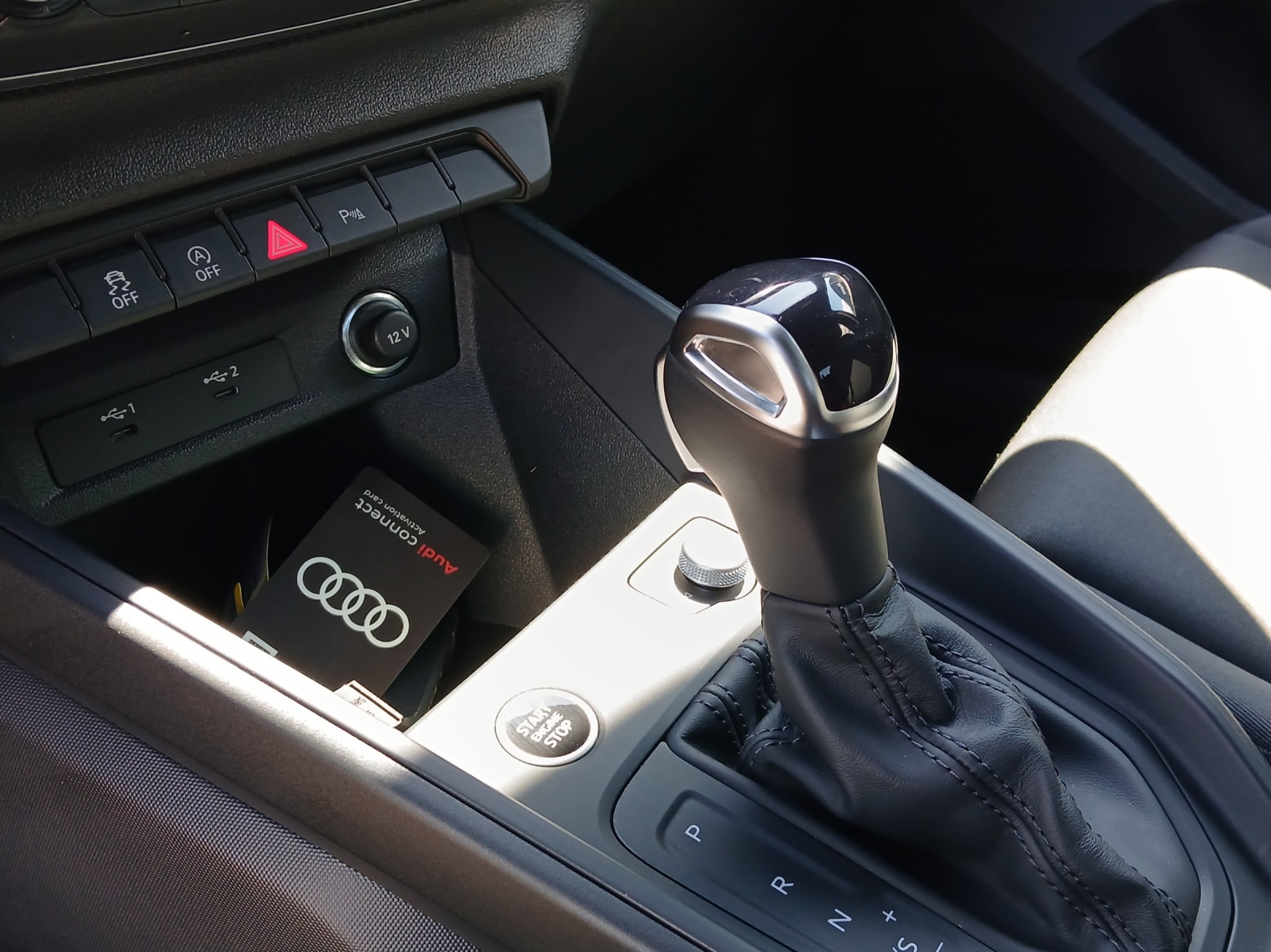 AUDI A1 allstreet 30 TFSI Attraction S-tronic-image-14