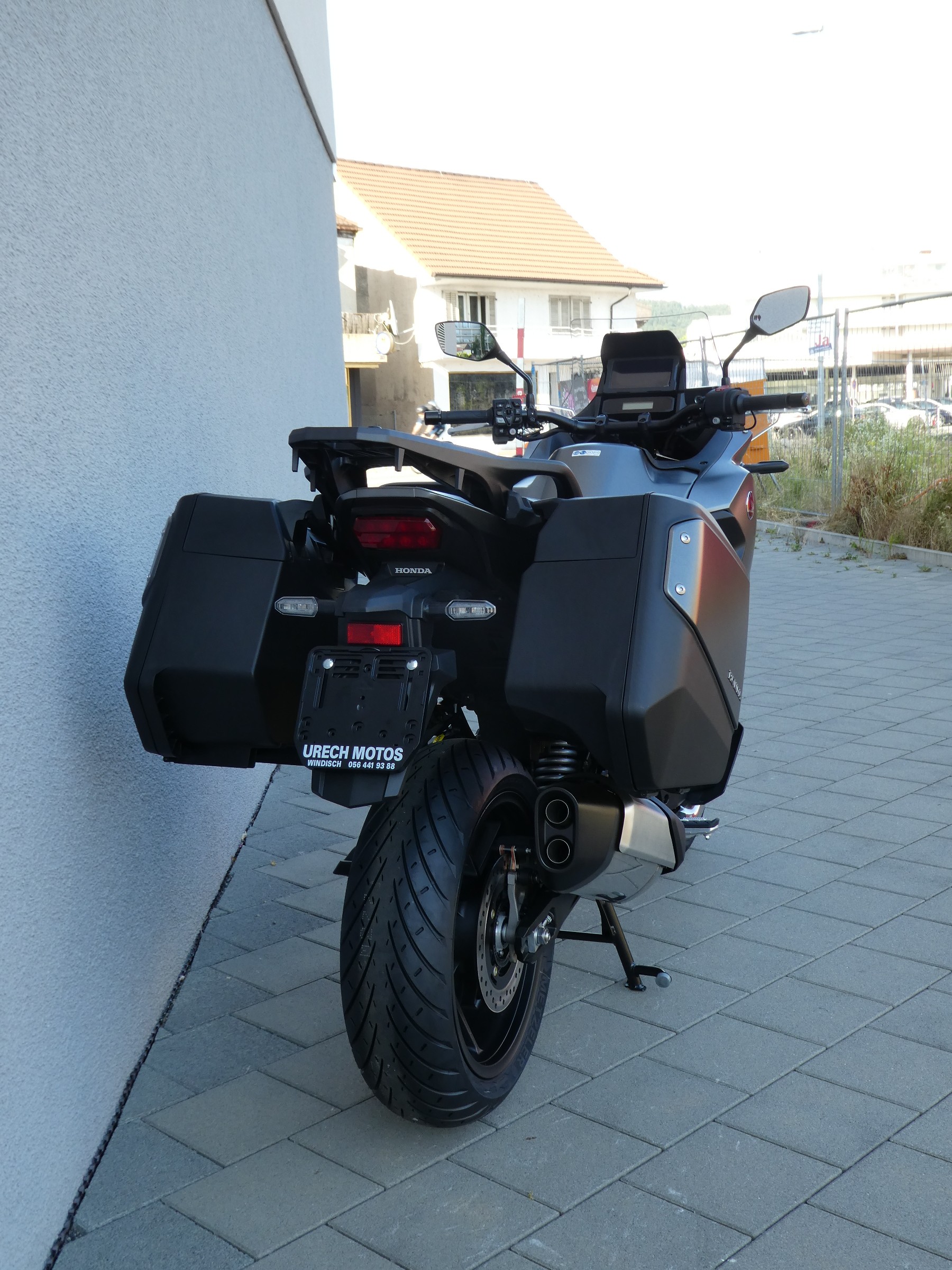 HONDA NT 1100-showroom-element-3