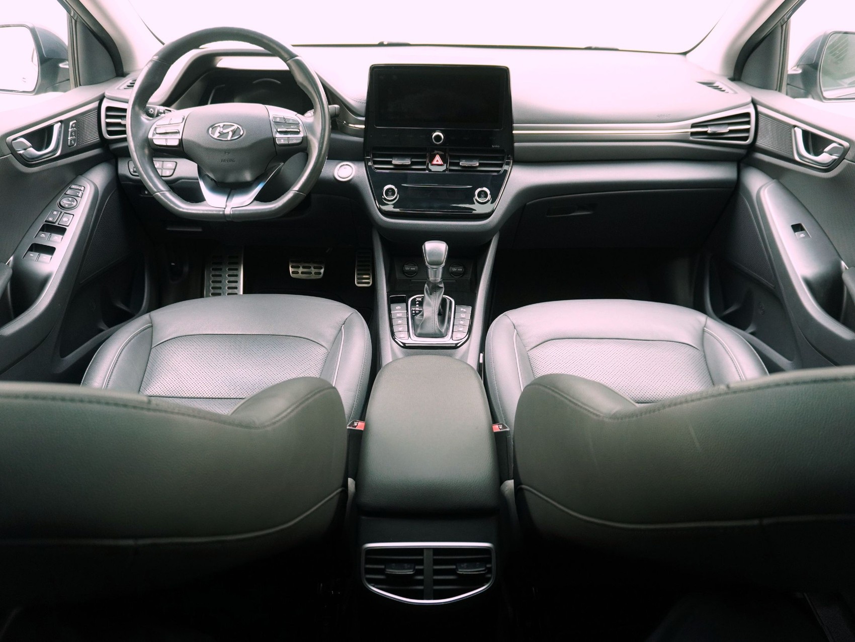 HYUNDAI Ioniq 1.6 GDi Plug-in Hybrid Launch Plus-image-12