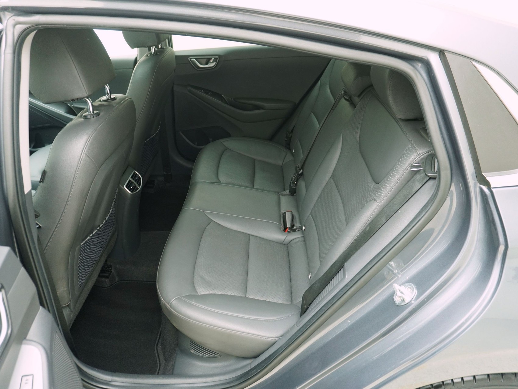 HYUNDAI Ioniq 1.6 GDi Plug-in Hybrid Launch Plus-image-10