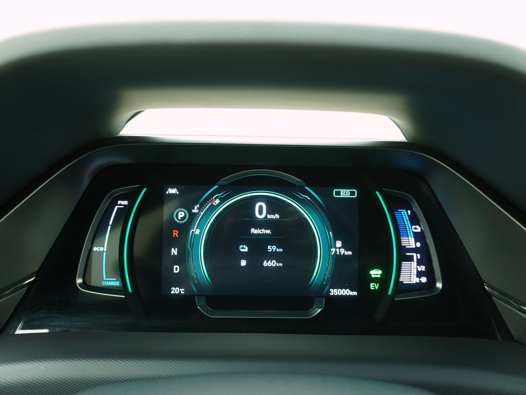 HYUNDAI Ioniq 1.6 GDi Plug-in Hybrid Launch Plus-image-14