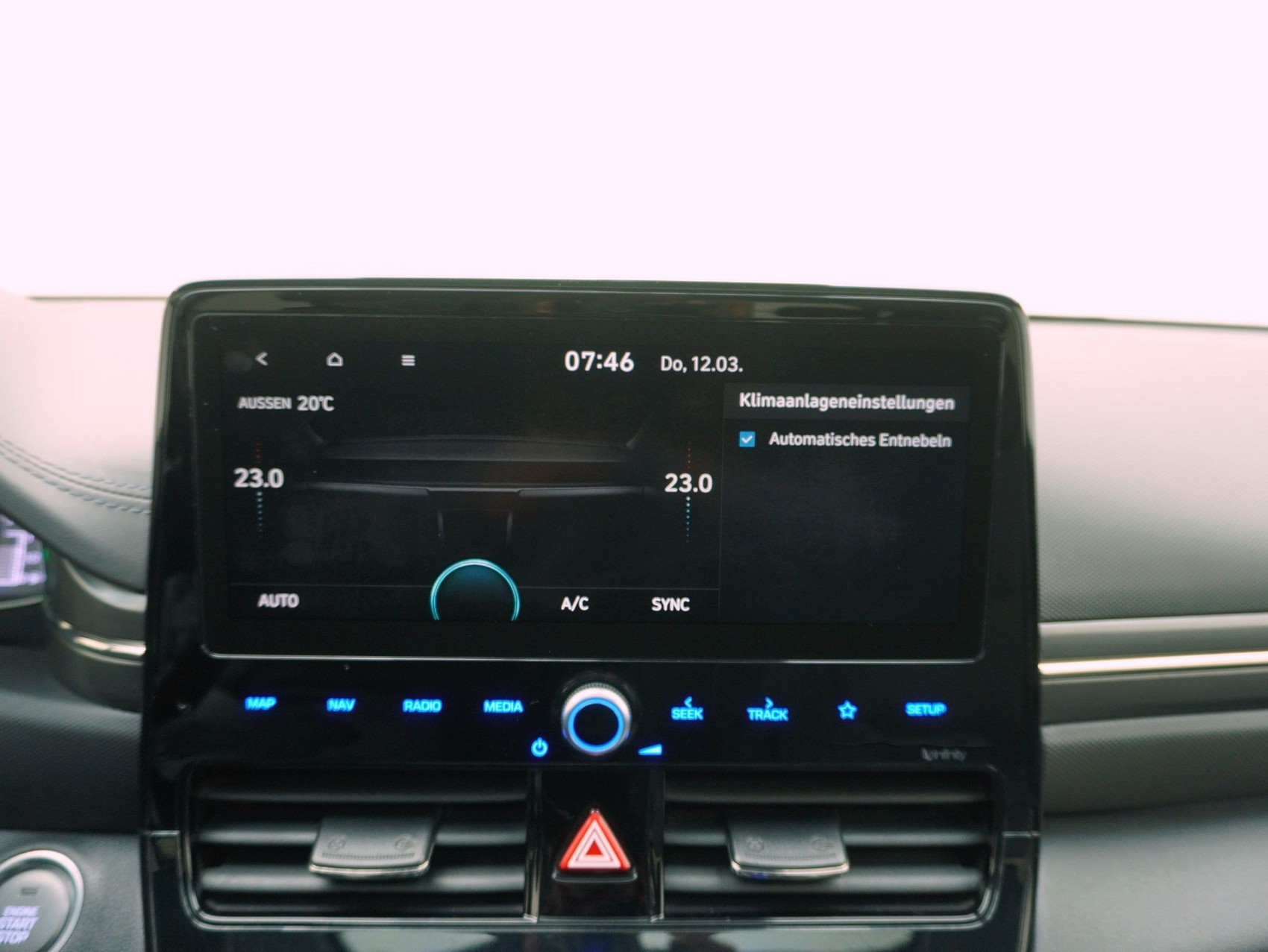 HYUNDAI Ioniq 1.6 GDi Plug-in Hybrid Launch Plus-image-15