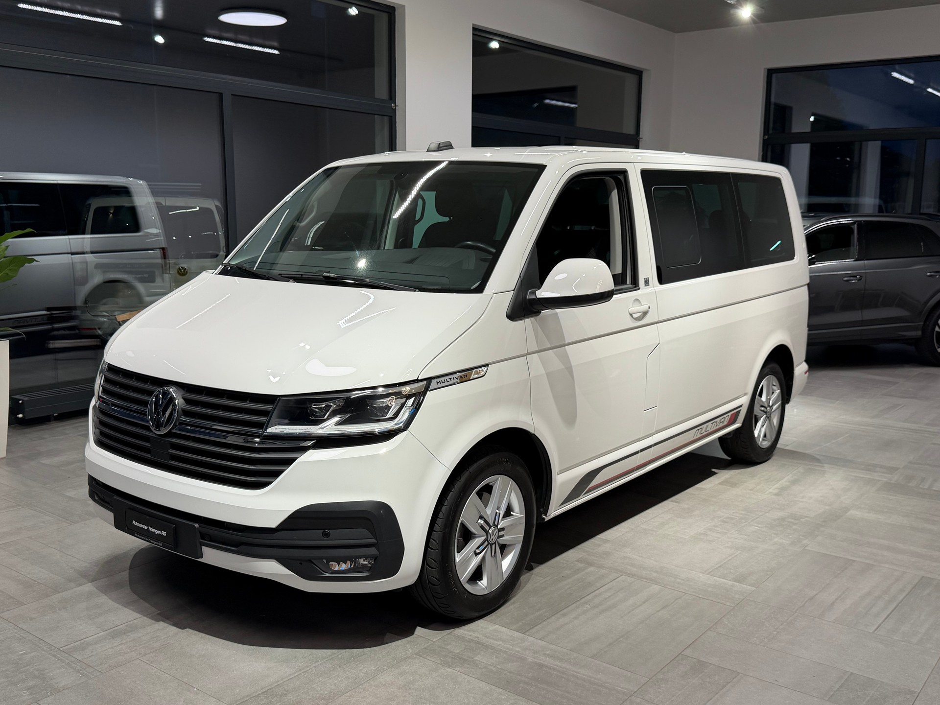VW T6.1 Multivan 2.0 TDI Trendline Liberty 4Motion DSG-image-6
