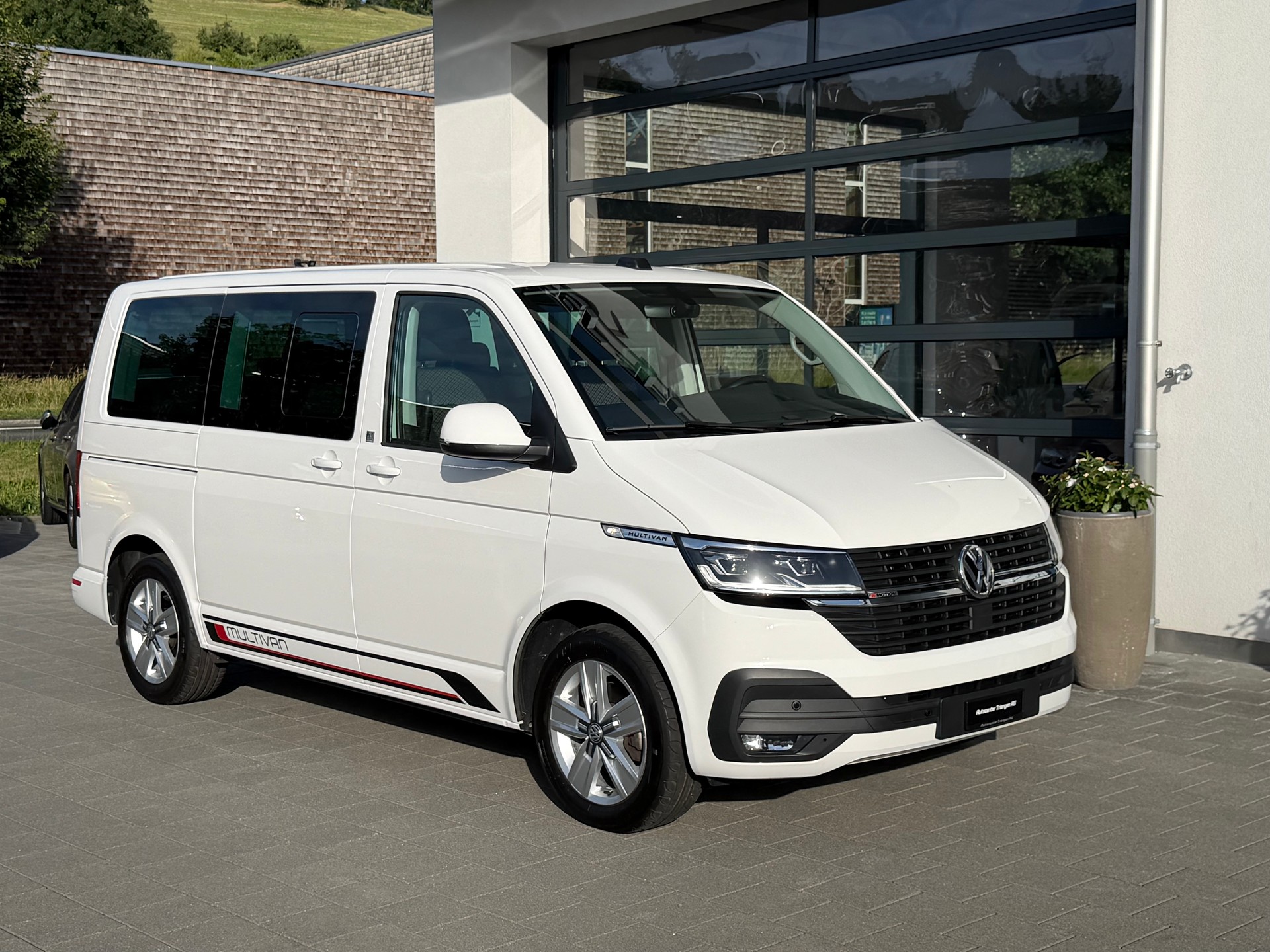 VW T6.1 Multivan 2.0 TDI Trendline Liberty 4Motion DSG-image-1