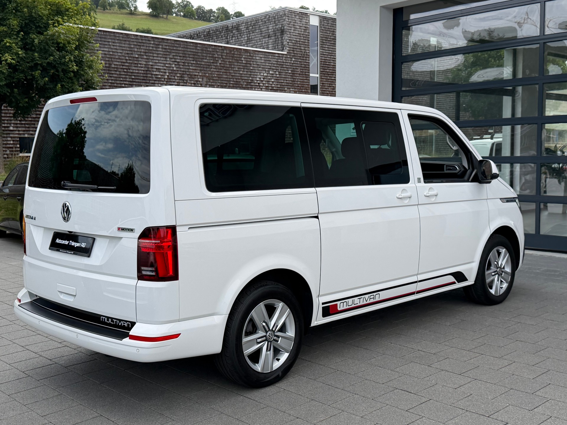 VW T6.1 Multivan 2.0 TDI Trendline Liberty 4Motion DSG-image-9