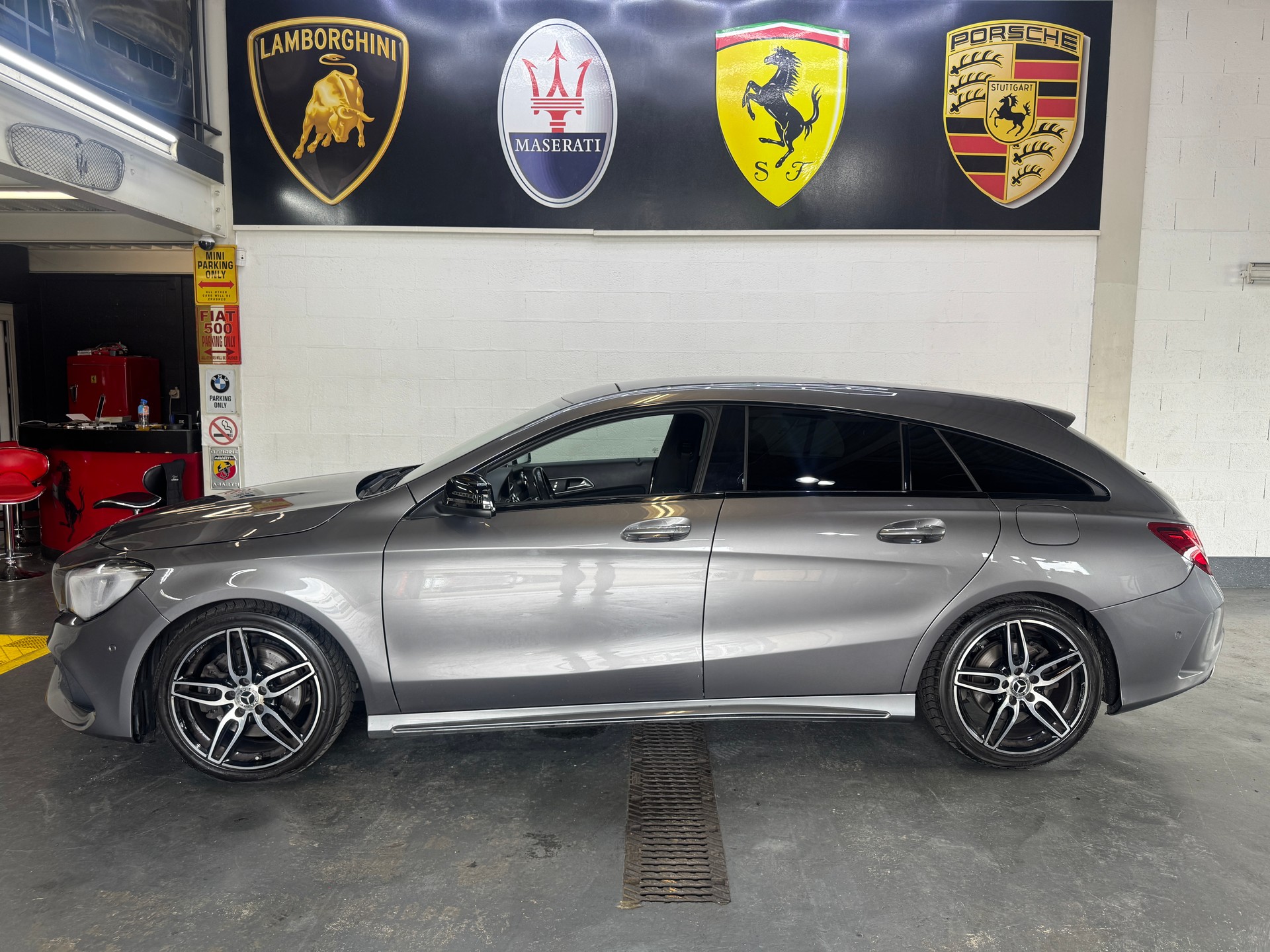 MERCEDES-BENZ CLA Shooting Brake 250 AMG Line 4Matic 7G-DCT-image-0