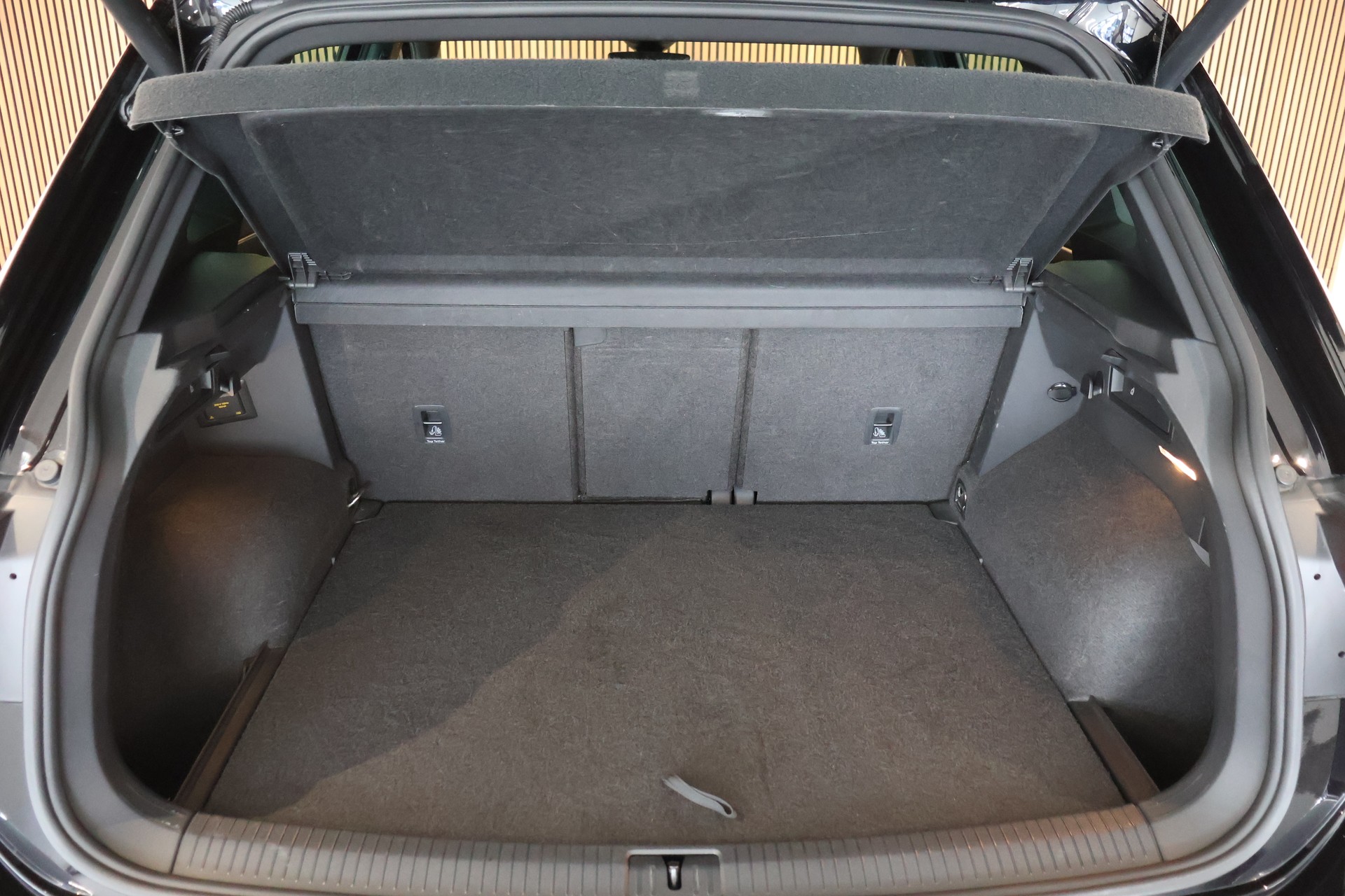 VW Tiguan 2.0TSI R-Line 4Motion DSG-image-12