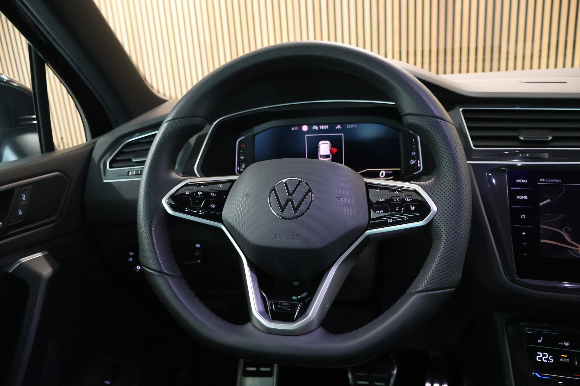 VW Tiguan 2.0TSI R-Line 4Motion DSG-image-17