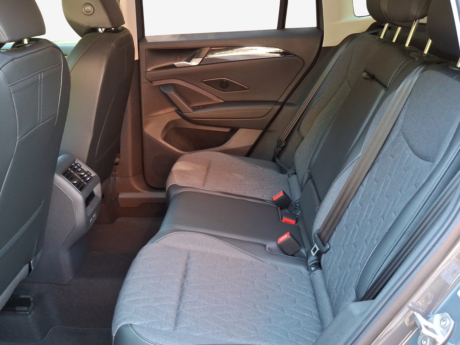 VW Tiguan 1.5 TSI evo2 mHEV United DSG-image-11