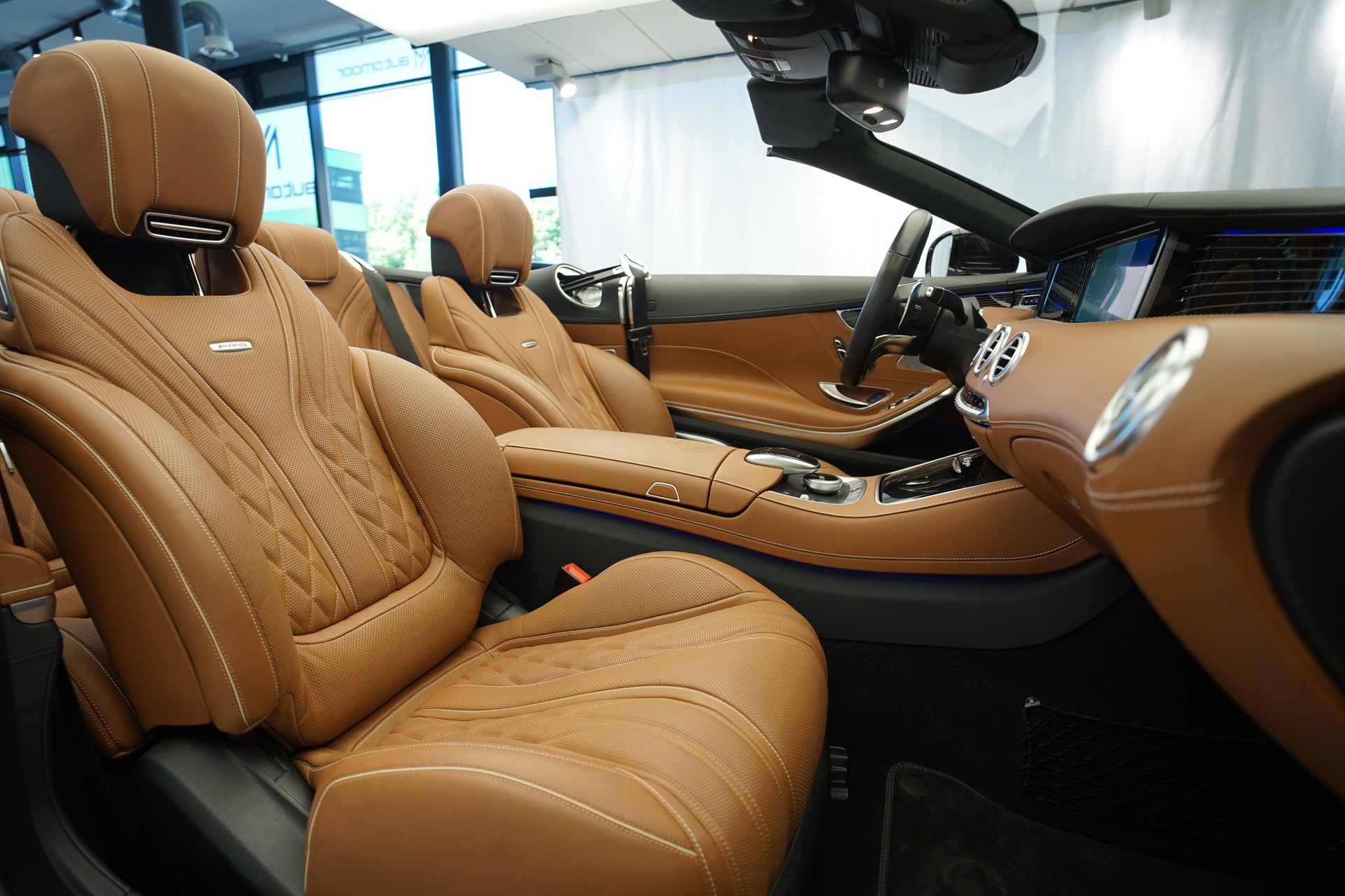 MERCEDES-BENZ S 63 AMG Cabriolet 4Matic Speedshift MCT *CH-Fahrzeug* *Designo Mokkaschwarz* *Swarowski*-image-18