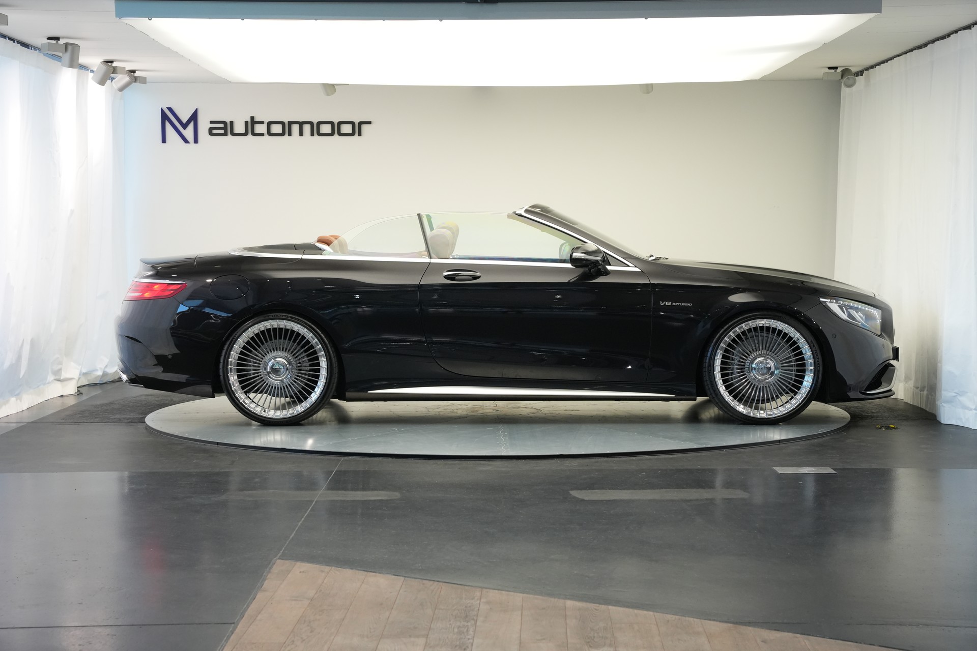 MERCEDES-BENZ S 63 AMG Cabriolet 4Matic Speedshift MCT *CH-Fahrzeug* *Designo Mokkaschwarz* *Swarowski*-image-3