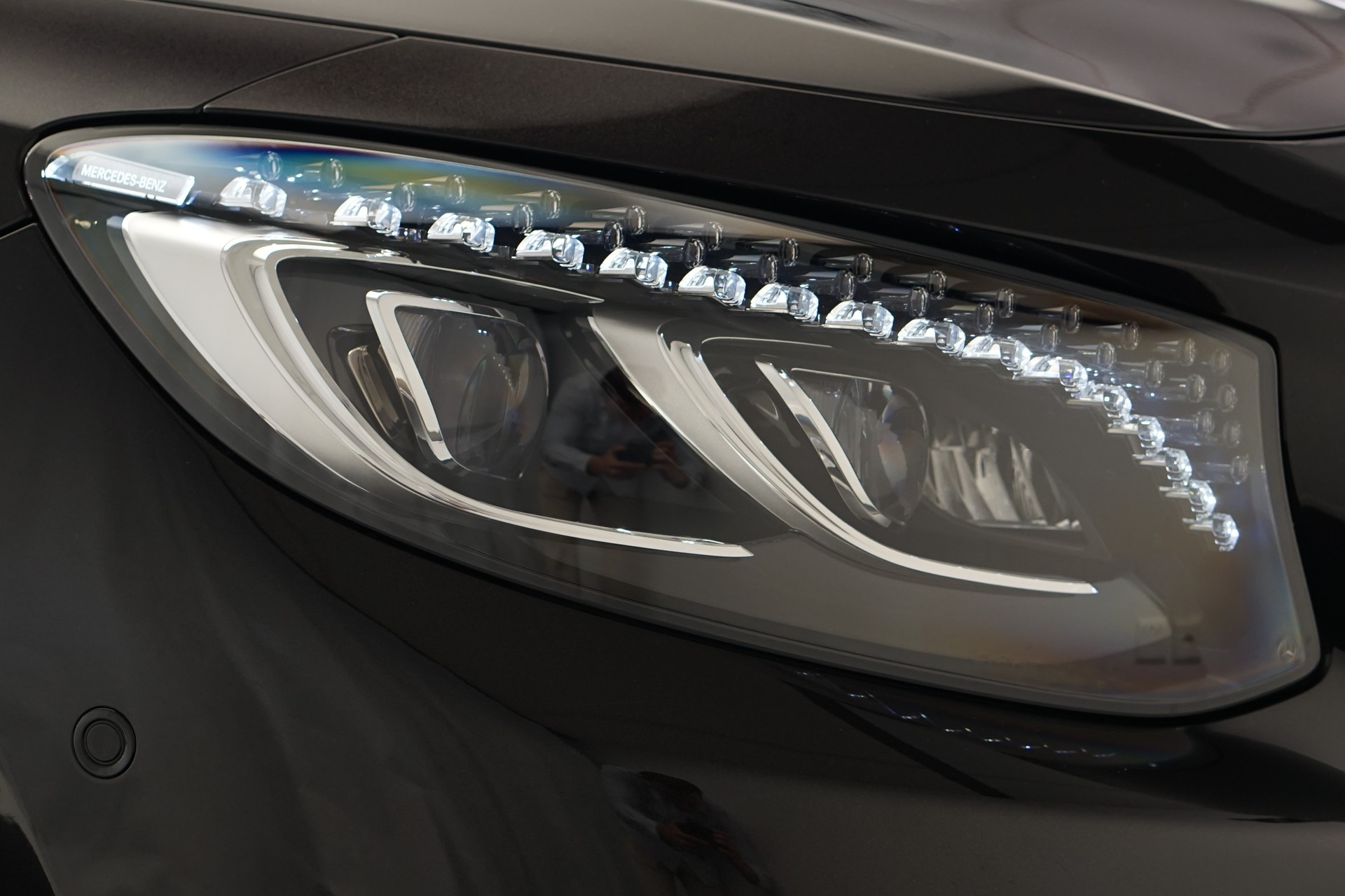 MERCEDES-BENZ S 63 AMG Cabriolet 4Matic Speedshift MCT *CH-Fahrzeug* *Designo Mokkaschwarz* *Swarowski*-image-47