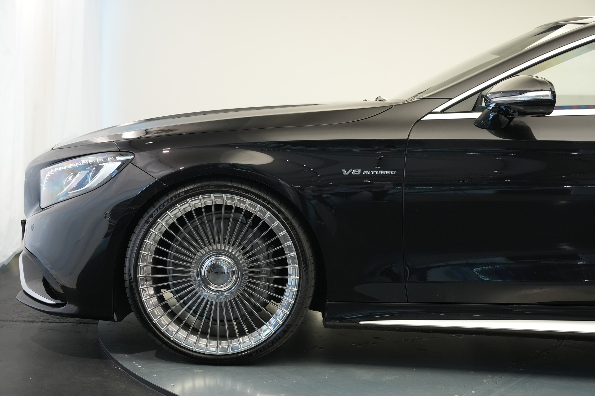 MERCEDES-BENZ S 63 AMG Cabriolet 4Matic Speedshift MCT *CH-Fahrzeug* *Designo Mokkaschwarz* *Swarowski*-image-9