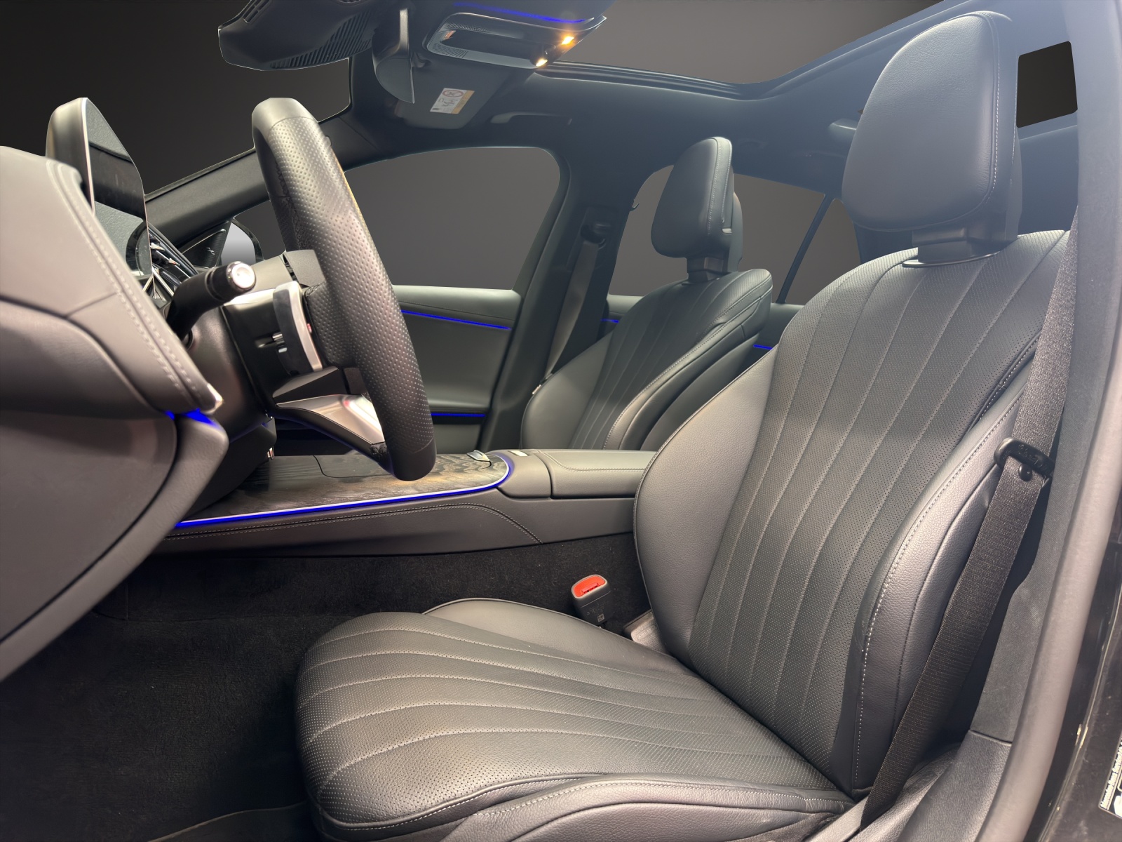 MERCEDES-BENZ E 200 T 9G-Tronic 4Matic-image-8