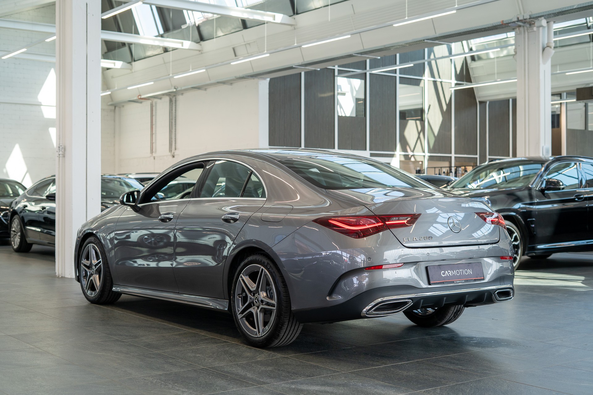 MERCEDES-BENZ CLA 200 AMG Line / Rückfahrkamera / Ambientebeleuchtung / Navi-image-7
