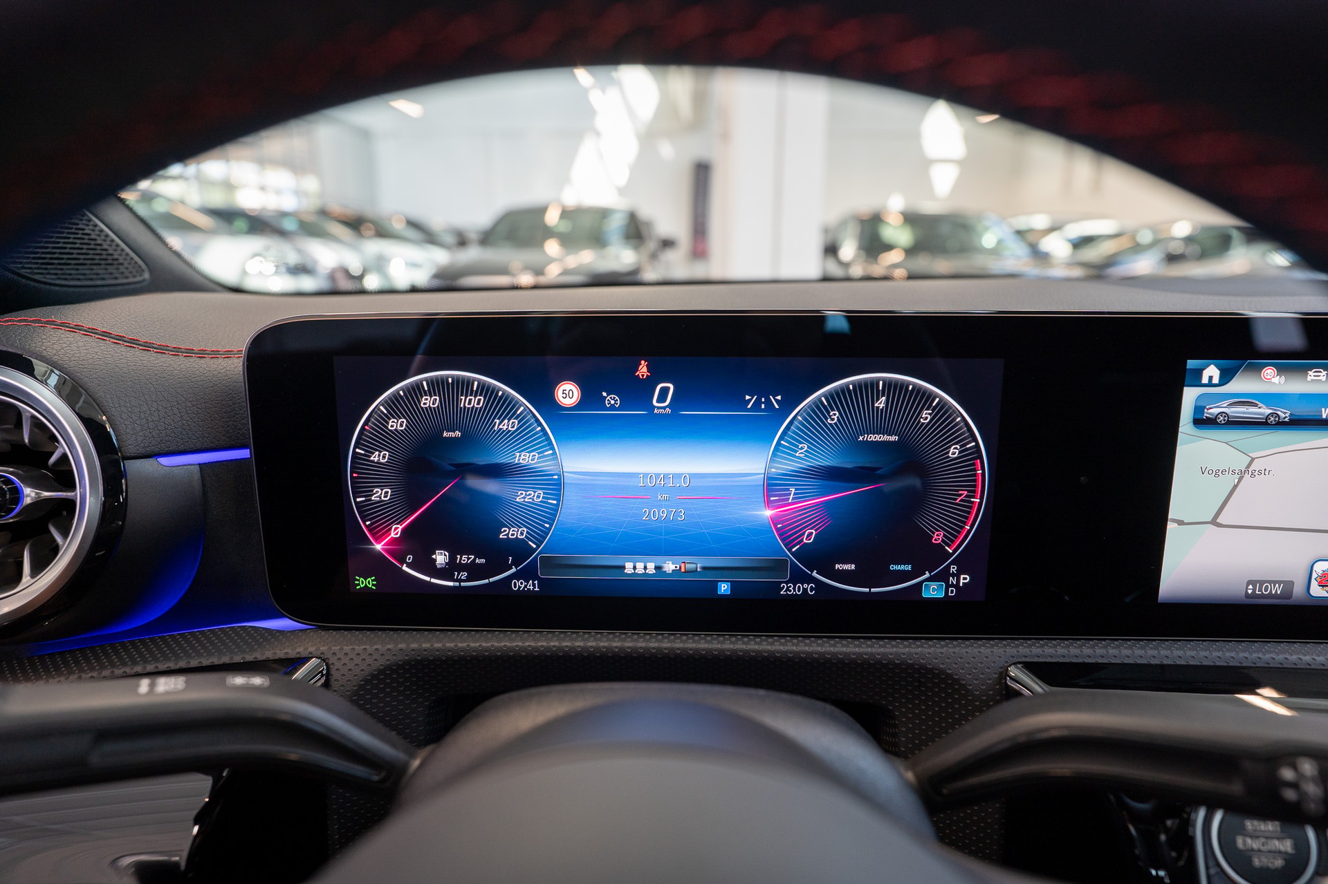 MERCEDES-BENZ CLA 200 AMG Line / Rückfahrkamera / Ambientebeleuchtung / Navi-image-19