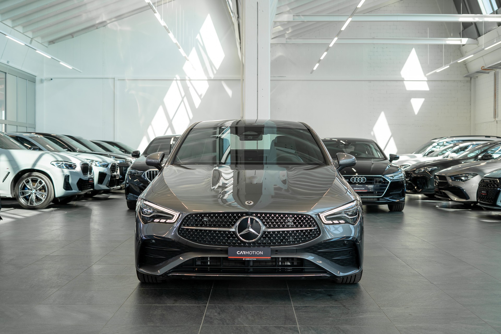 MERCEDES-BENZ CLA 200 AMG Line / Rückfahrkamera / Ambientebeleuchtung / Navi-image-1