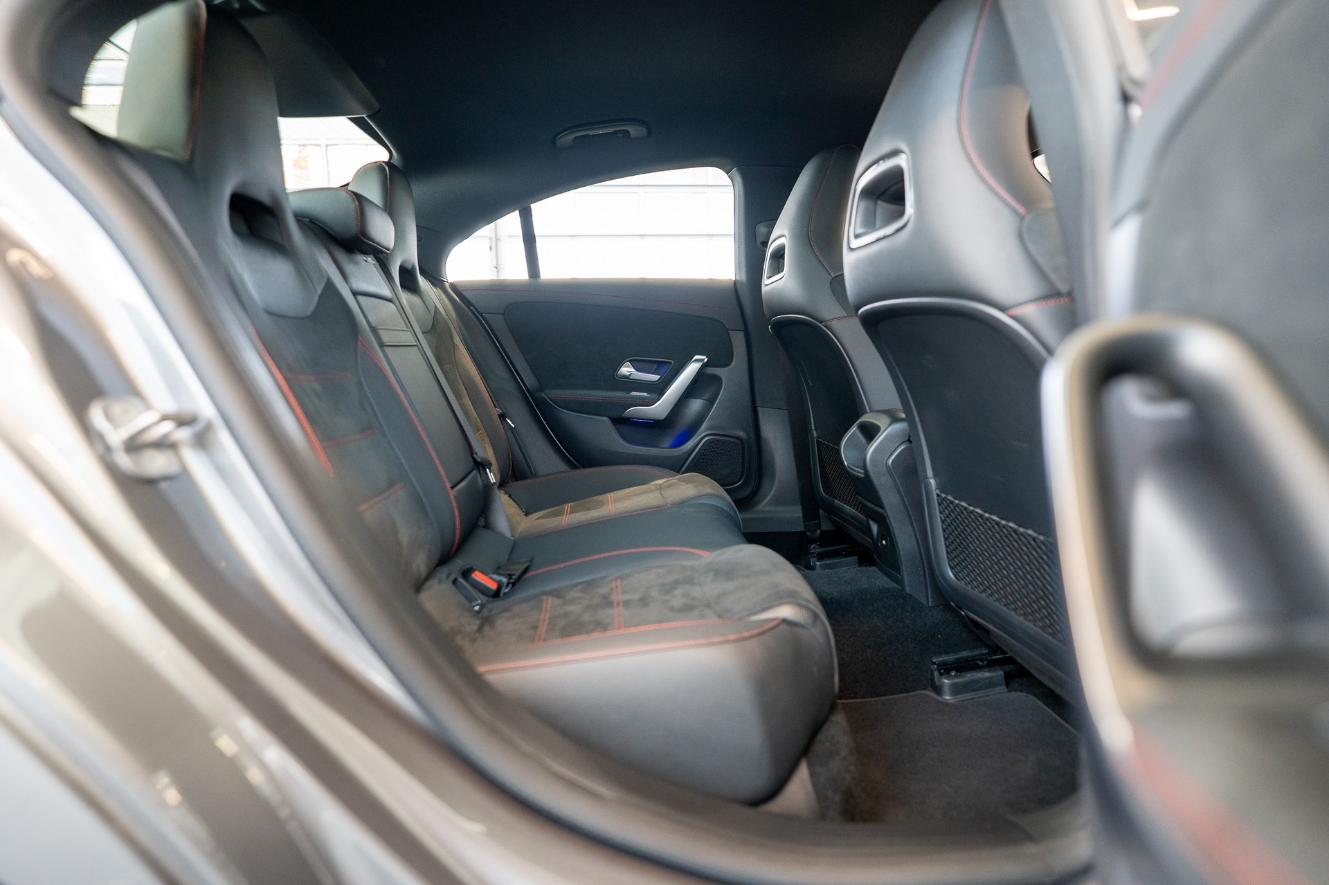 MERCEDES-BENZ CLA 200 AMG Line / Rückfahrkamera / Ambientebeleuchtung / Navi-image-13