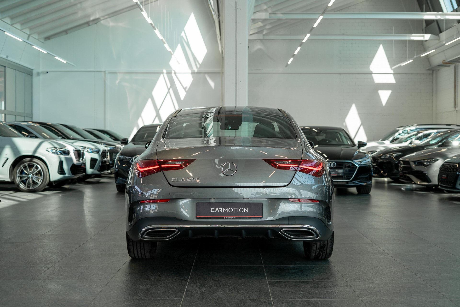 MERCEDES-BENZ CLA 200 AMG Line / Rückfahrkamera / Ambientebeleuchtung / Navi-image-4