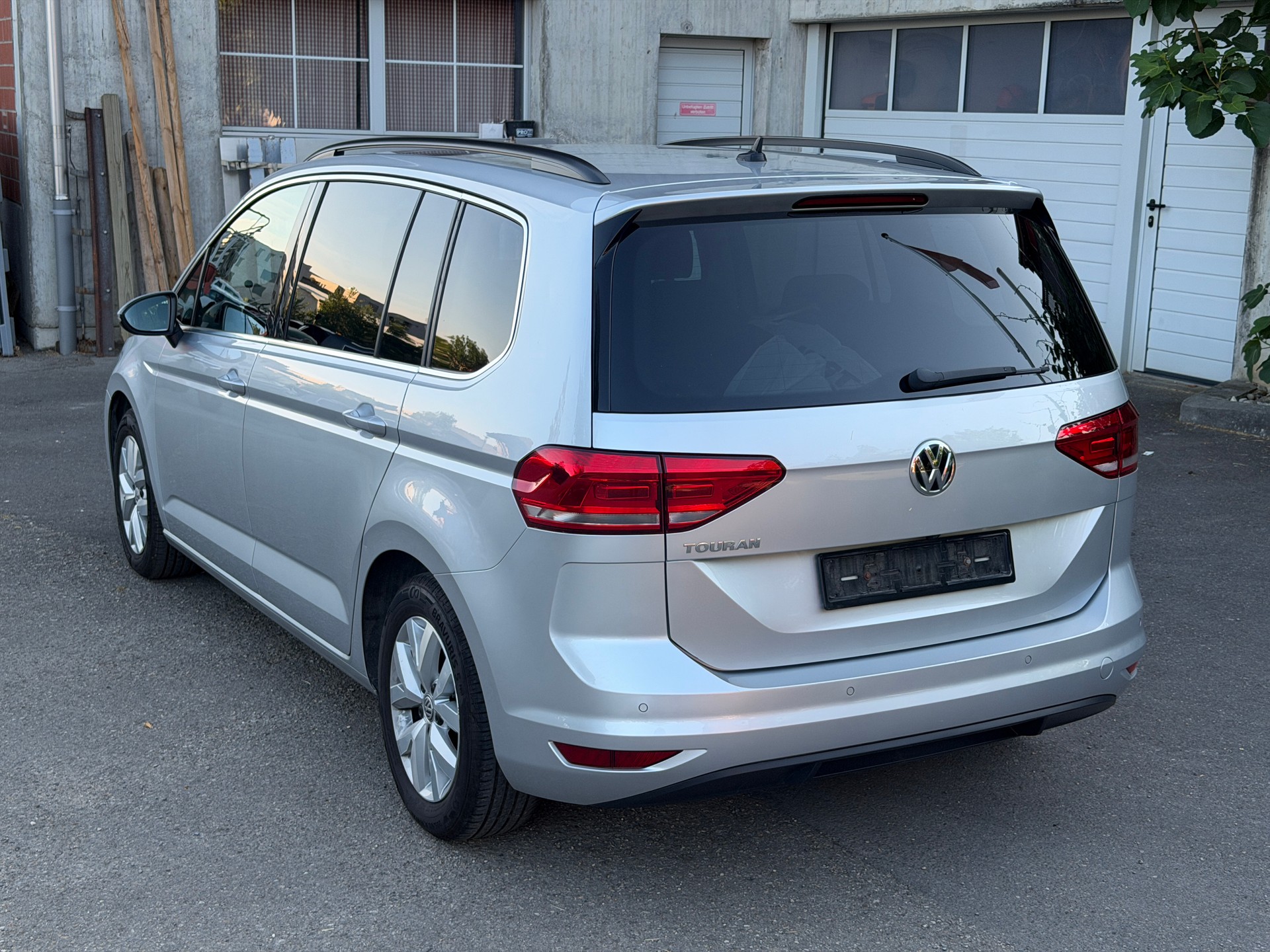 VW Touran 1.5 TSI EVO Comfortline DSG-image-4