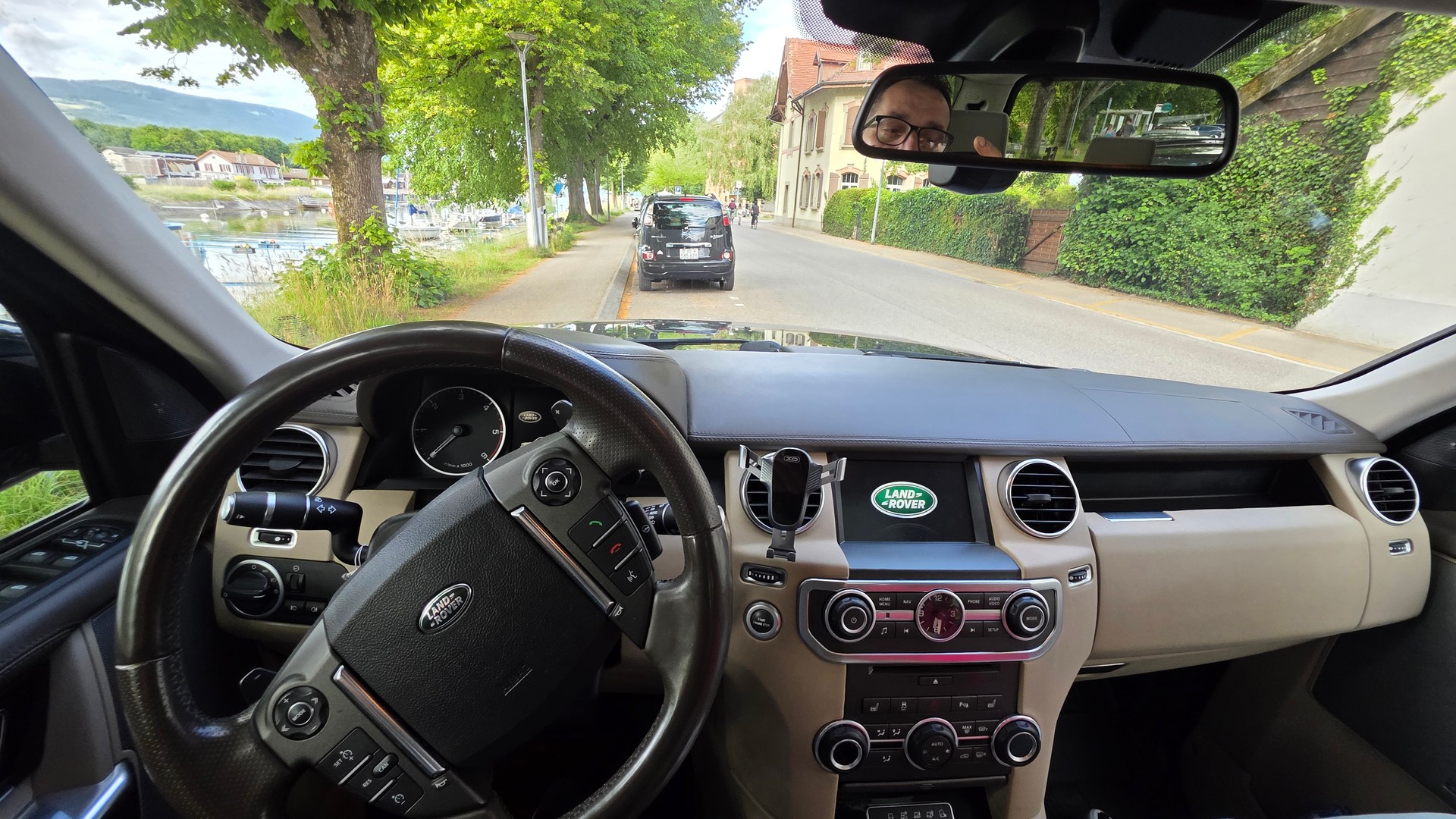 LAND ROVER 3.0 SDV6 256 HSE Luxury-image-4