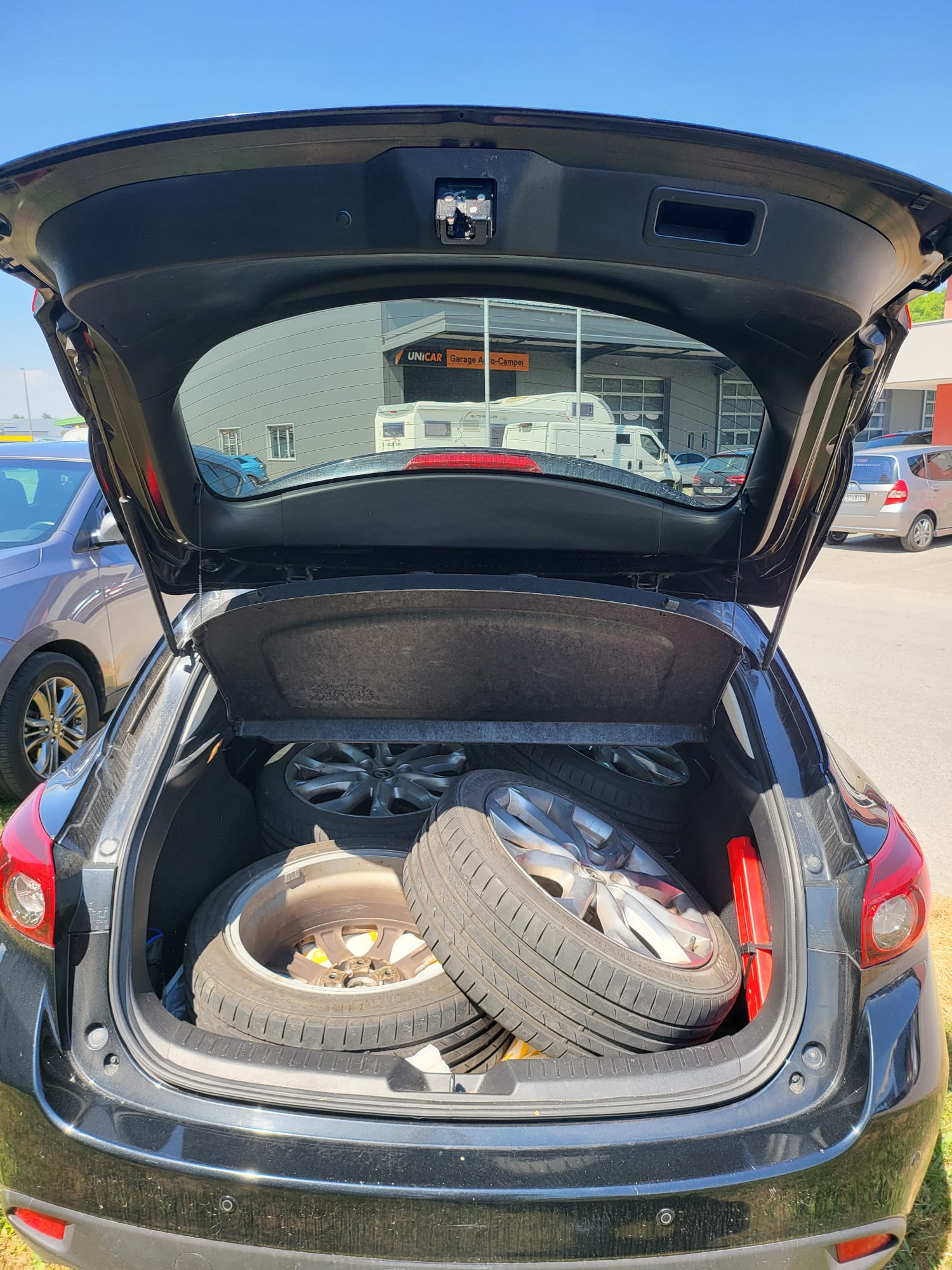 MAZDA 3 2.0 16V Revolution-image-8